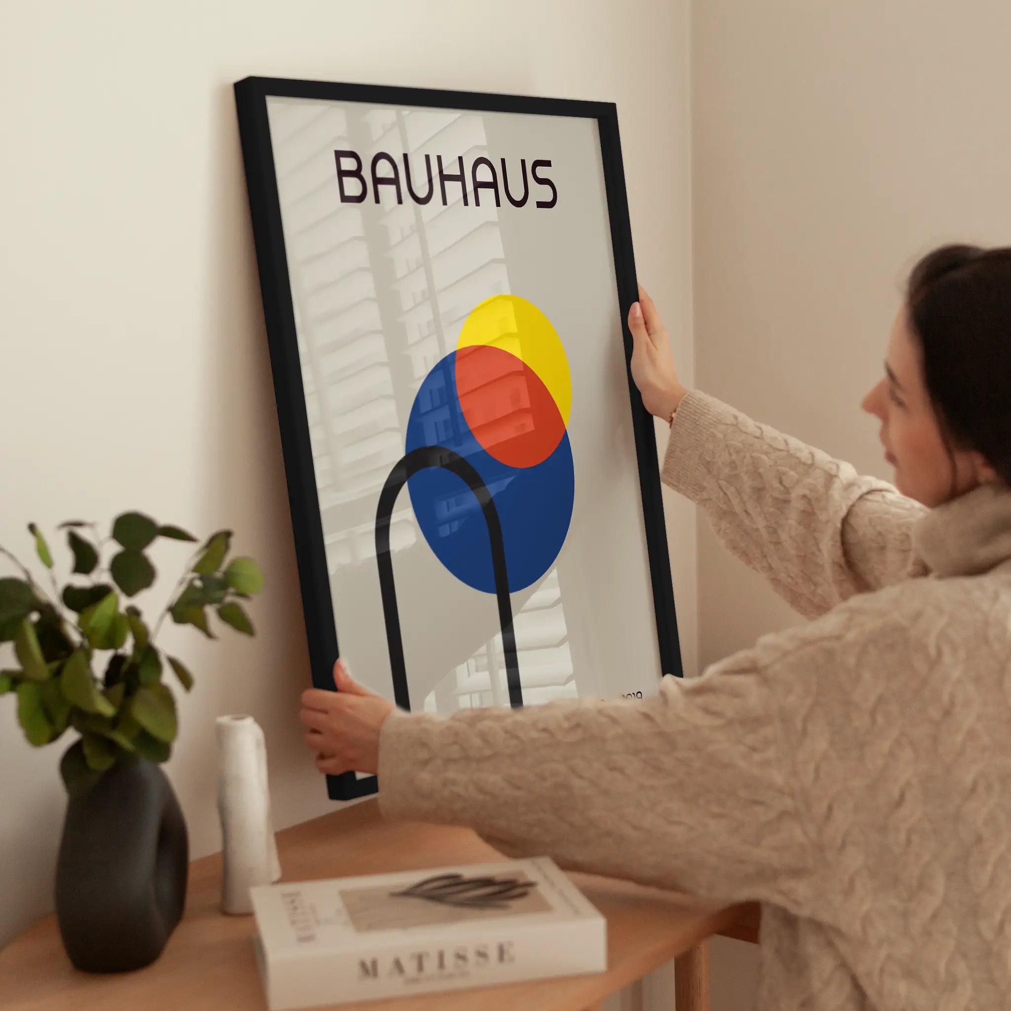 Blue — Bauhaus 1919 wird aufgehängt