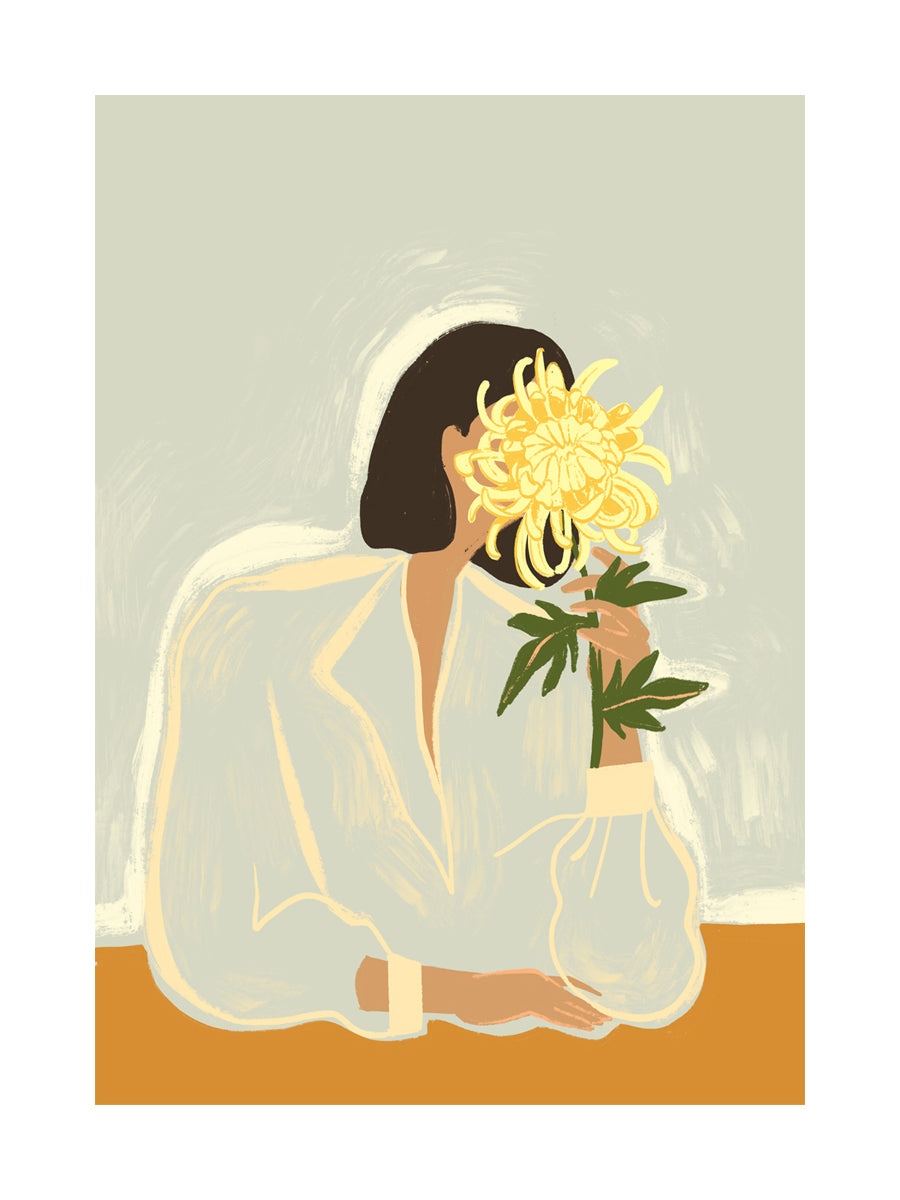 Illustration einer Frau in einer hellen Bluse, die gelbe Blumen vor ihrem Gesicht hält, vor einem grauen Hintergrund.