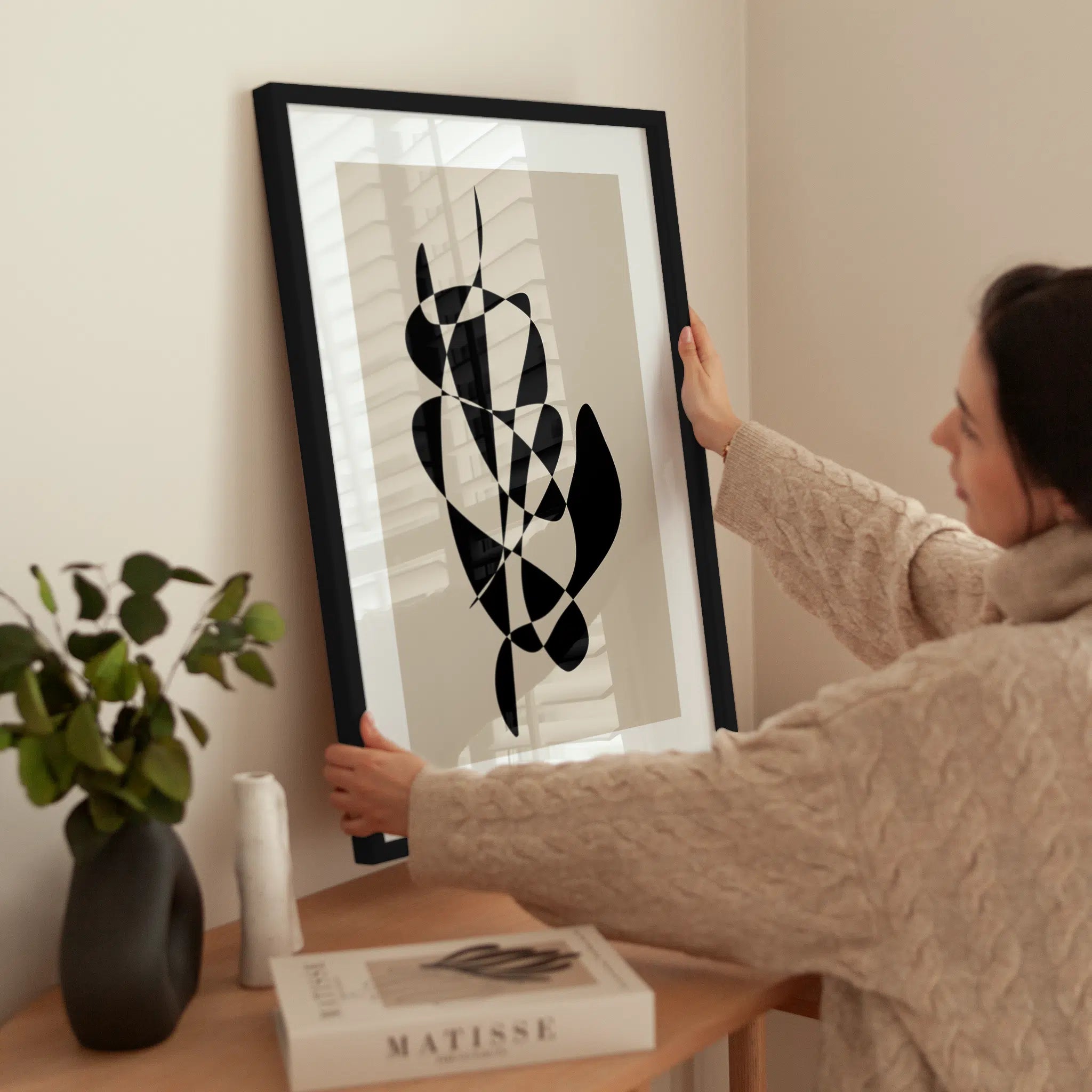 Black Abstracts wird aufgehängt