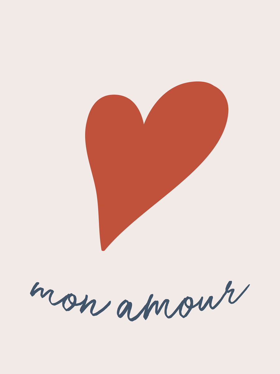 Illustration eines roten Herzes mit dem Text "Mon amour" auf beigem Hintergrund.