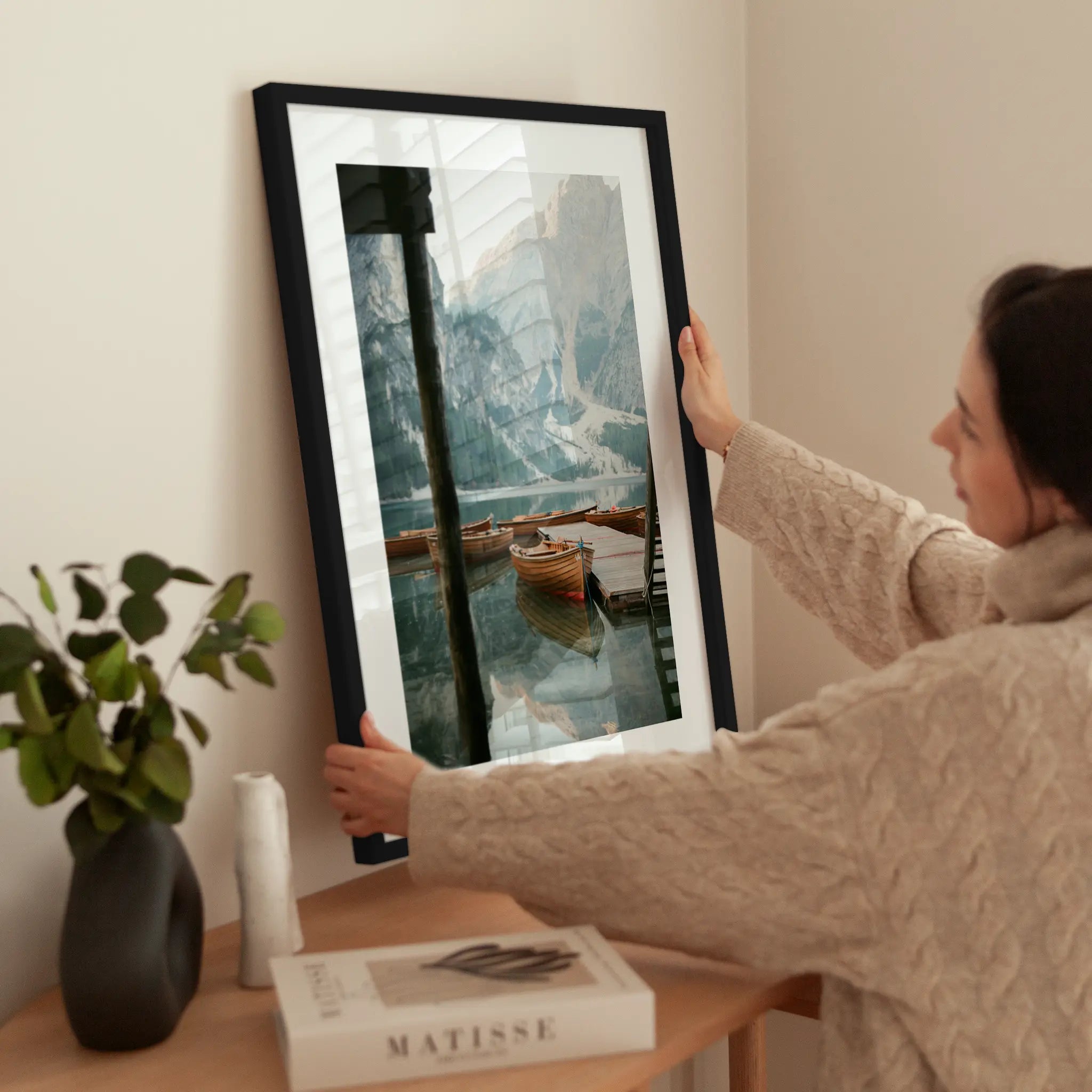 Bergsee Fotographie No1 wird aufgehängt