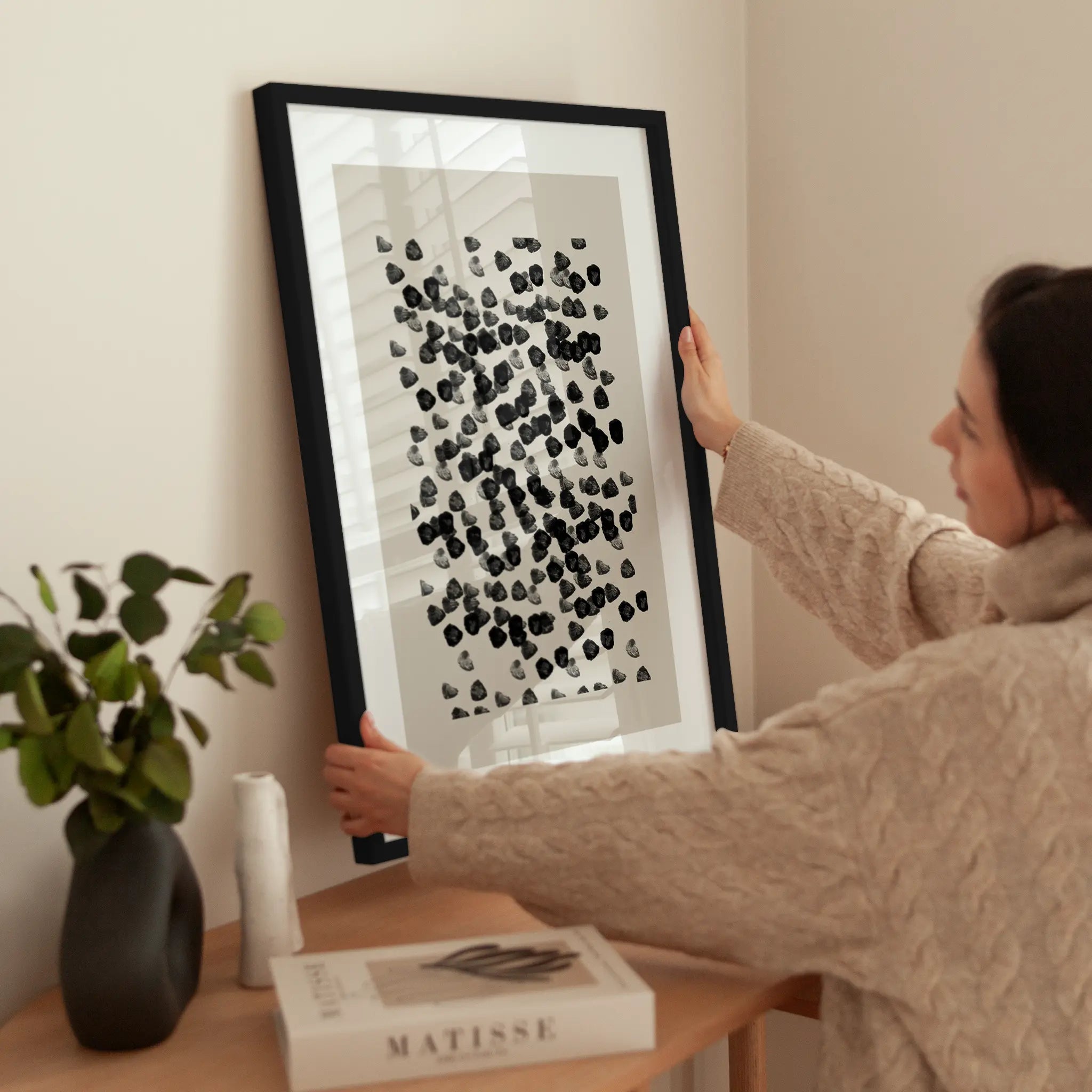 Dots No1 wird aufgehängt