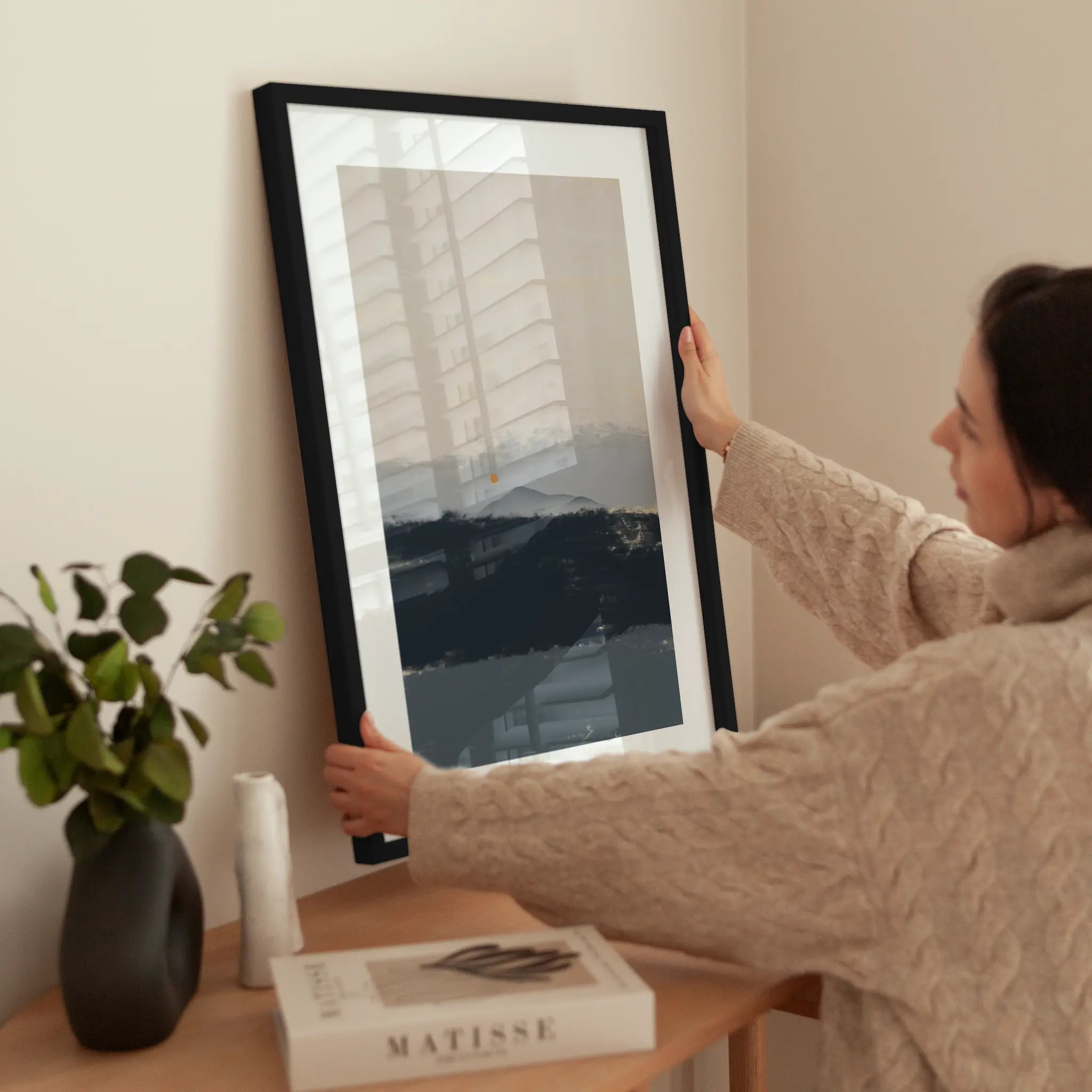 Minimal Seascape wird aufgehängt