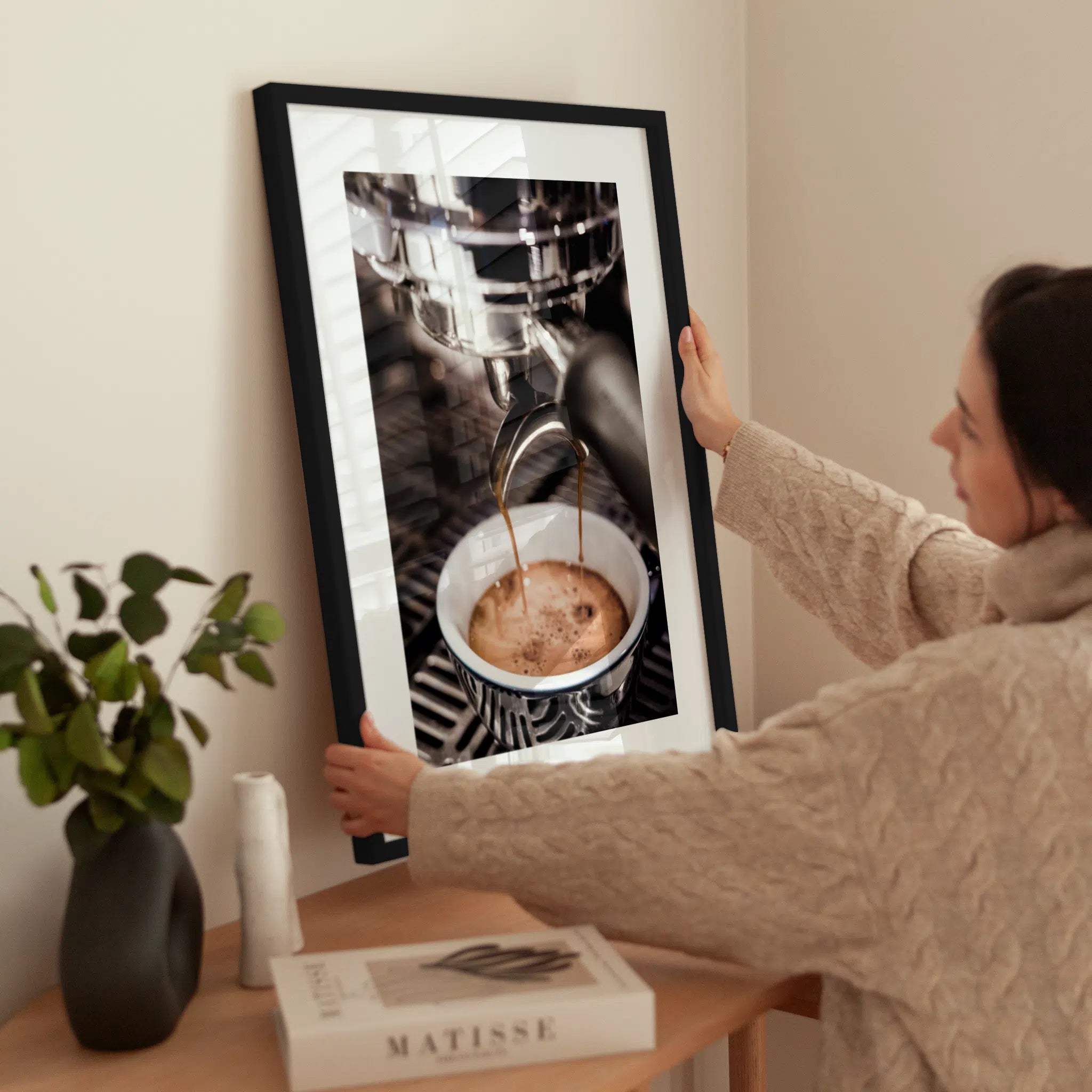 Espresso No1 wird aufgehängt