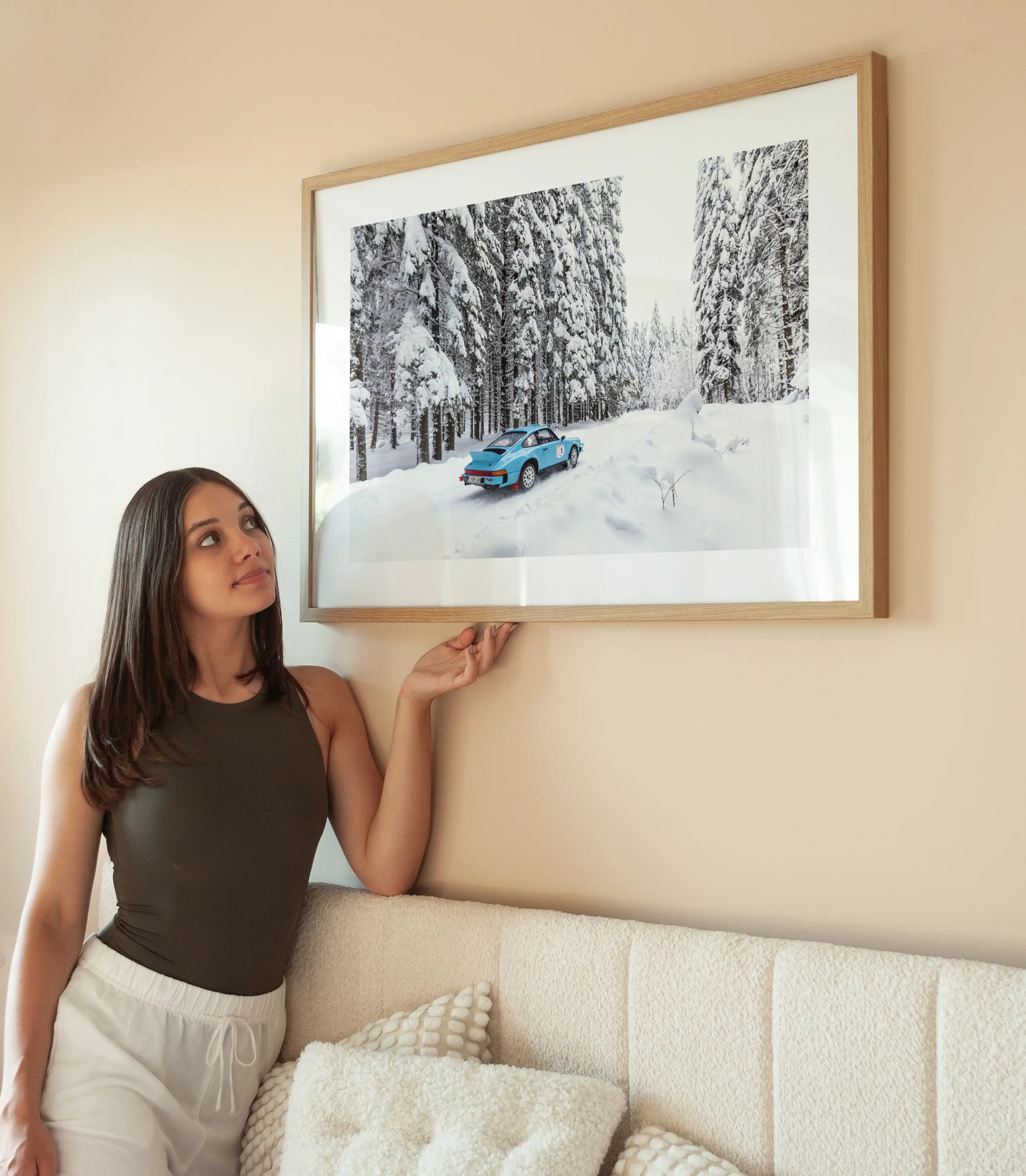 A Snowy Ride wird aufgehängt