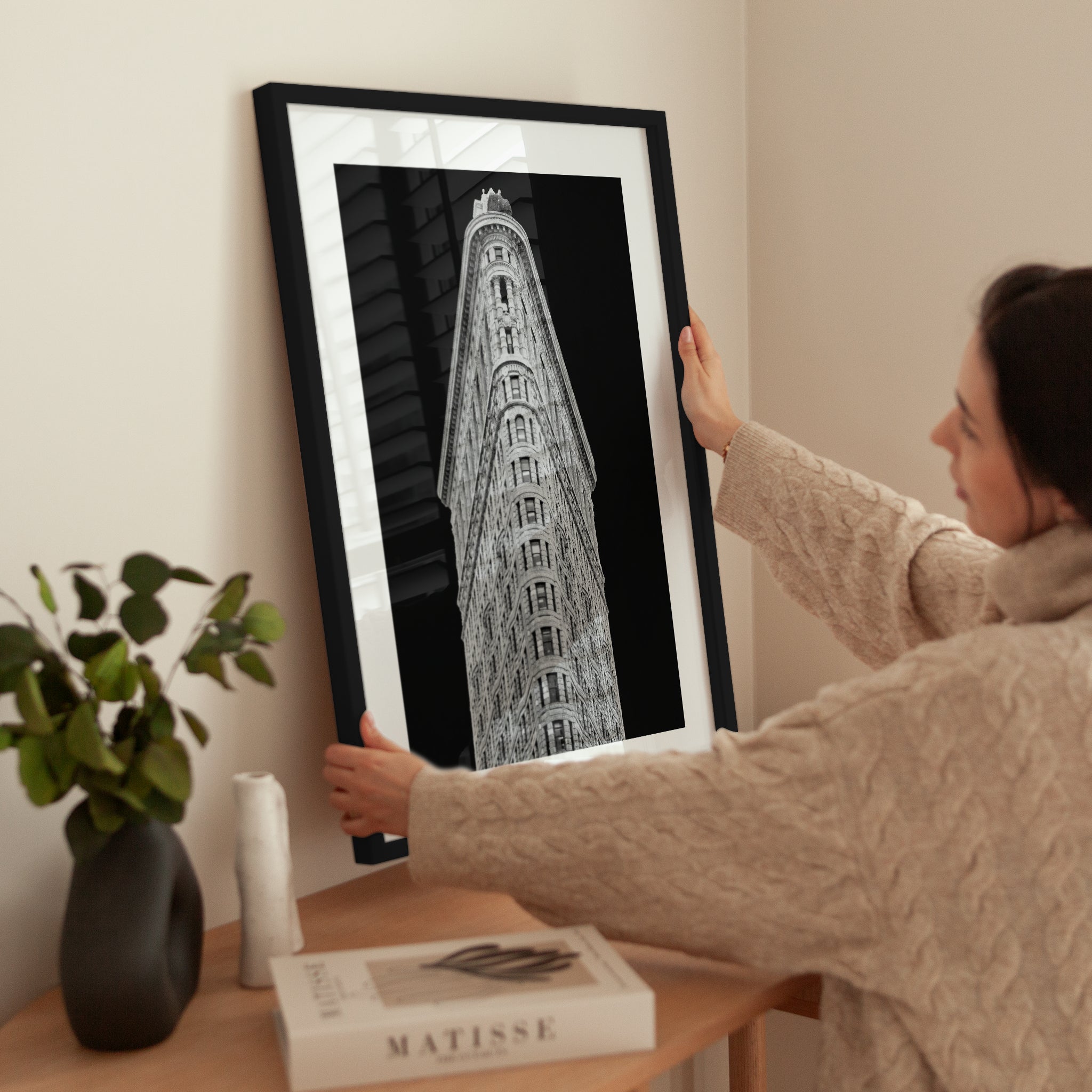 Flatiron Facade wird aufgehängt