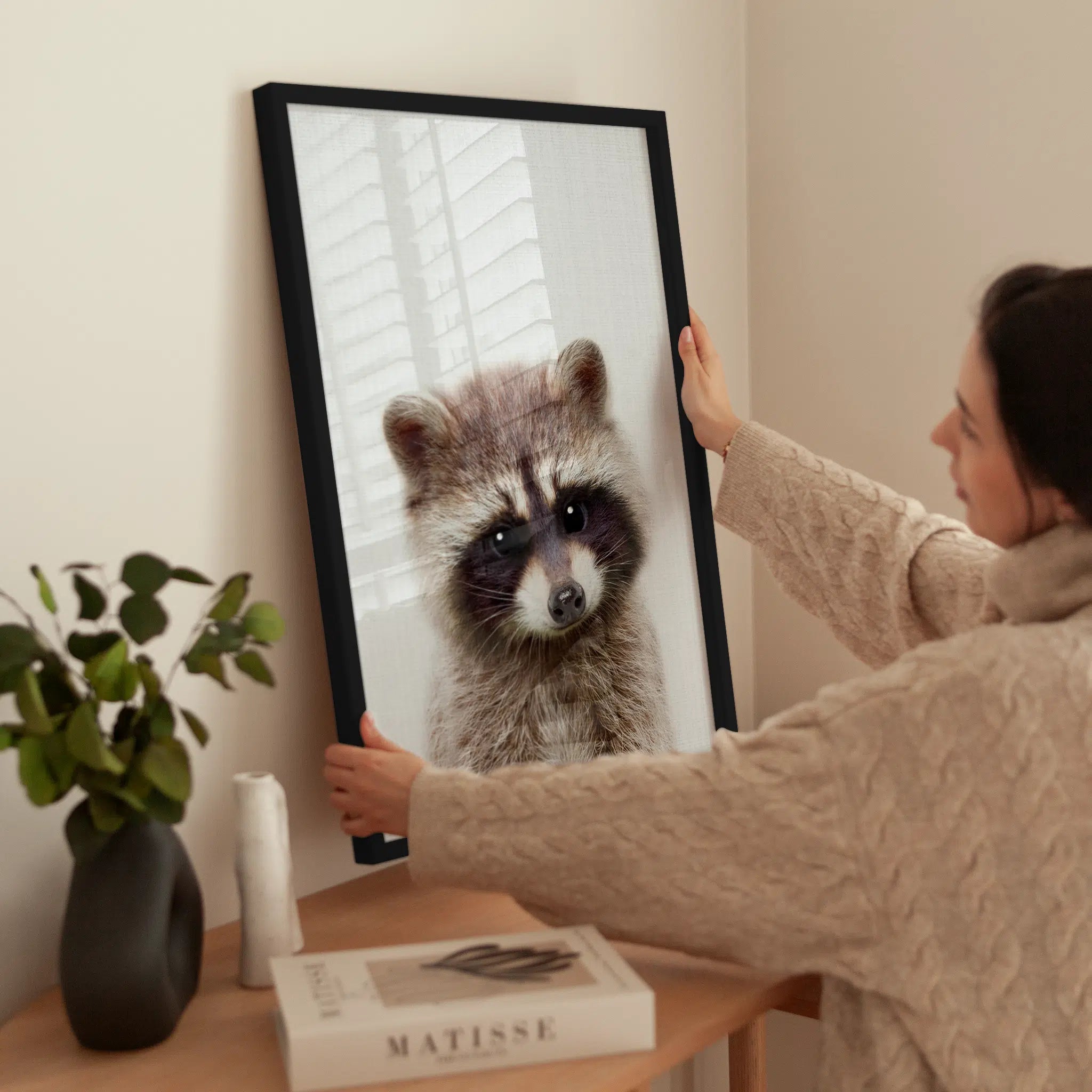 Peekaboo Raccoon wird aufgehängt