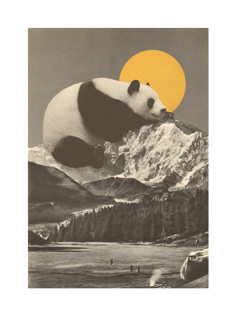Ein schlafender Panda auf einer Bergspitze mit einem gelben Sonnenuntergang im Hintergrund.