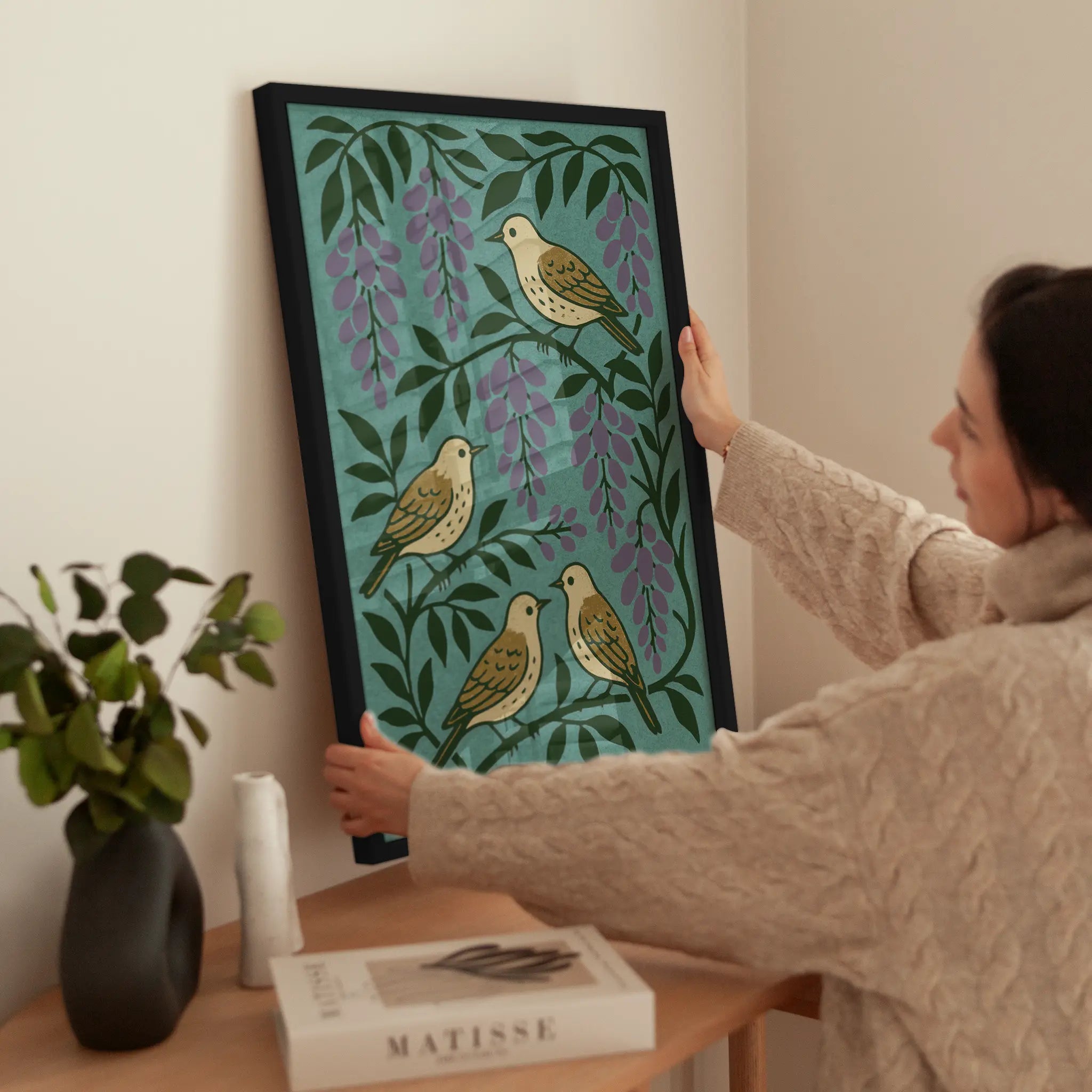 Birds and Flowers wird aufgehängt