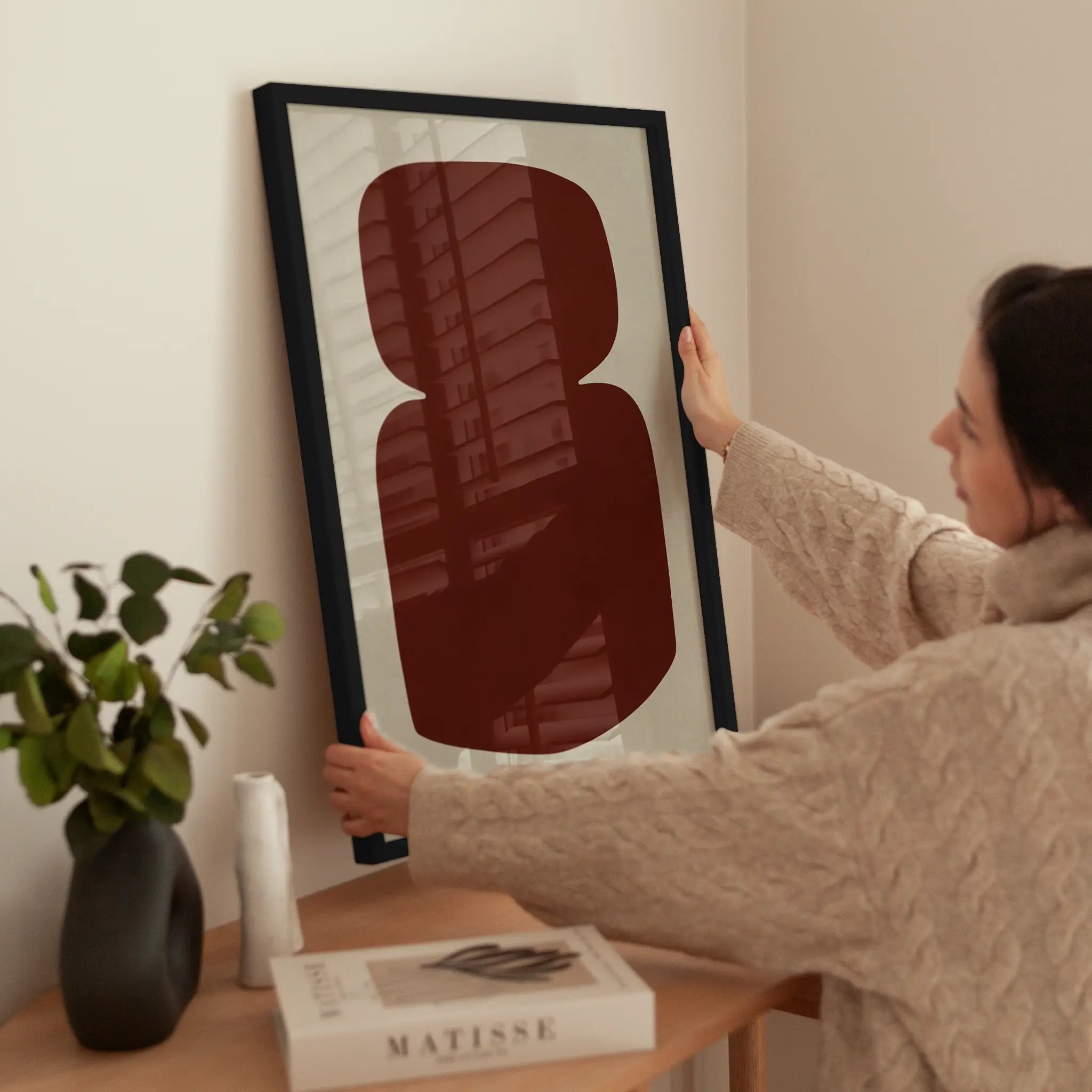 Chestnut Figure wird aufgehängt