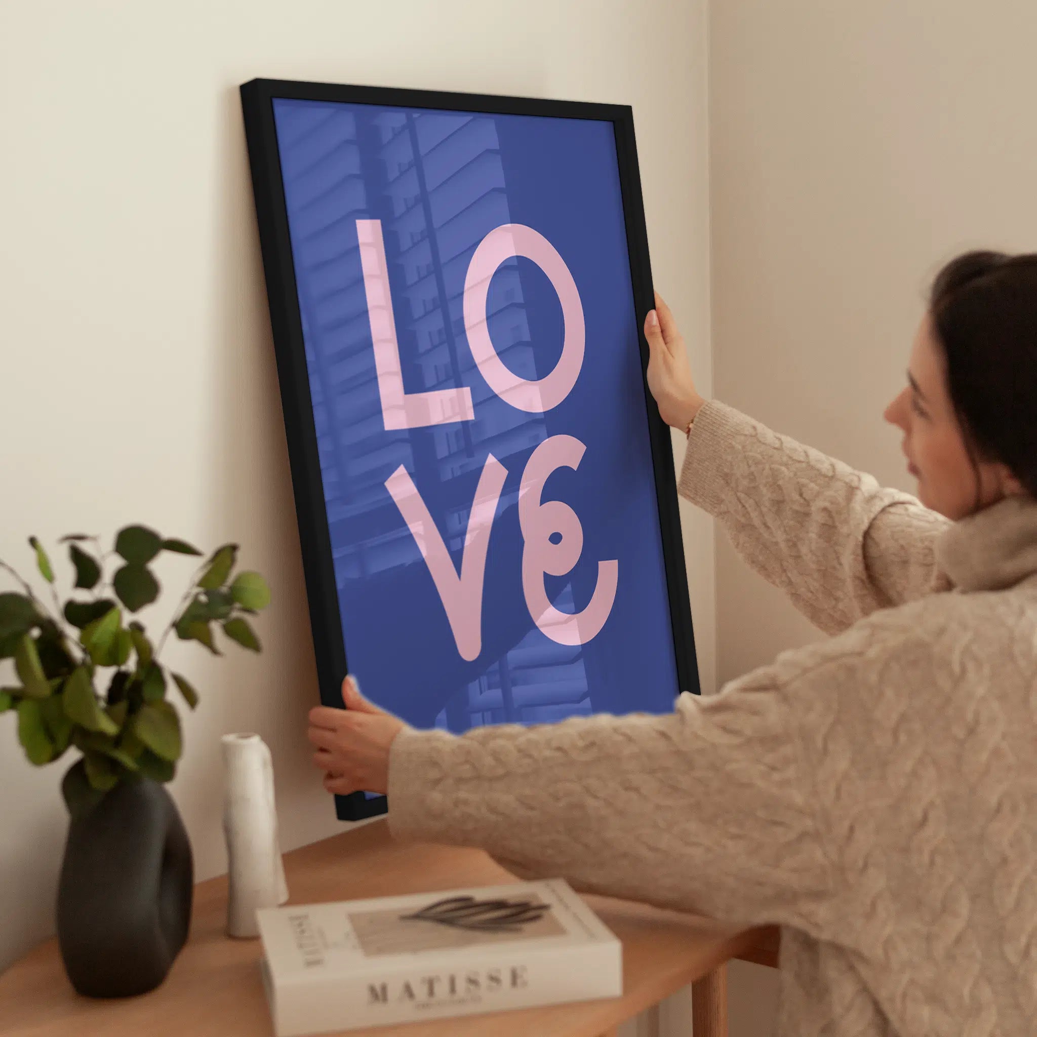 Feel the Love wird aufgehängt