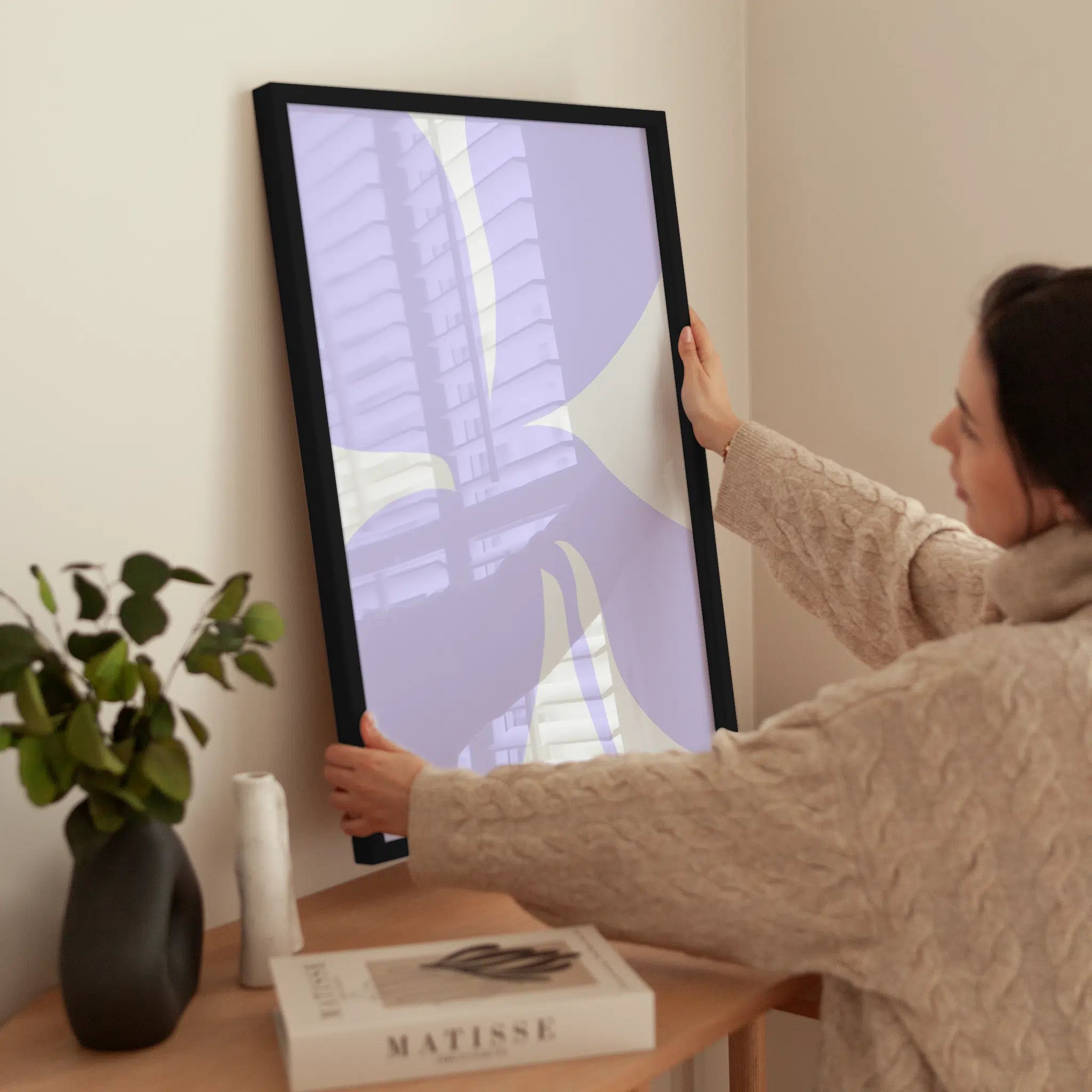 Graphic Lilac Flower wird aufgehängt
