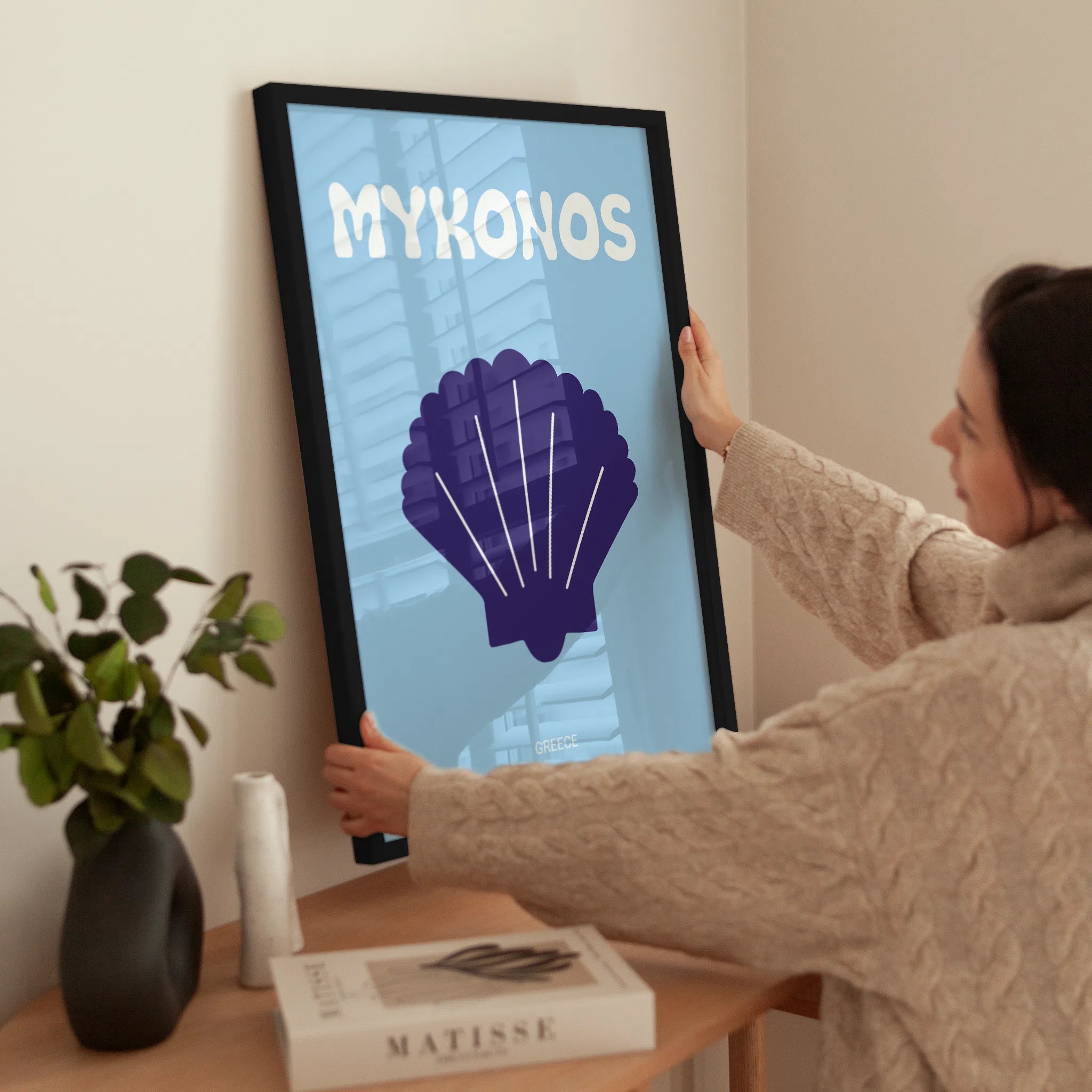 Iconic Mykonos wird aufgehängt