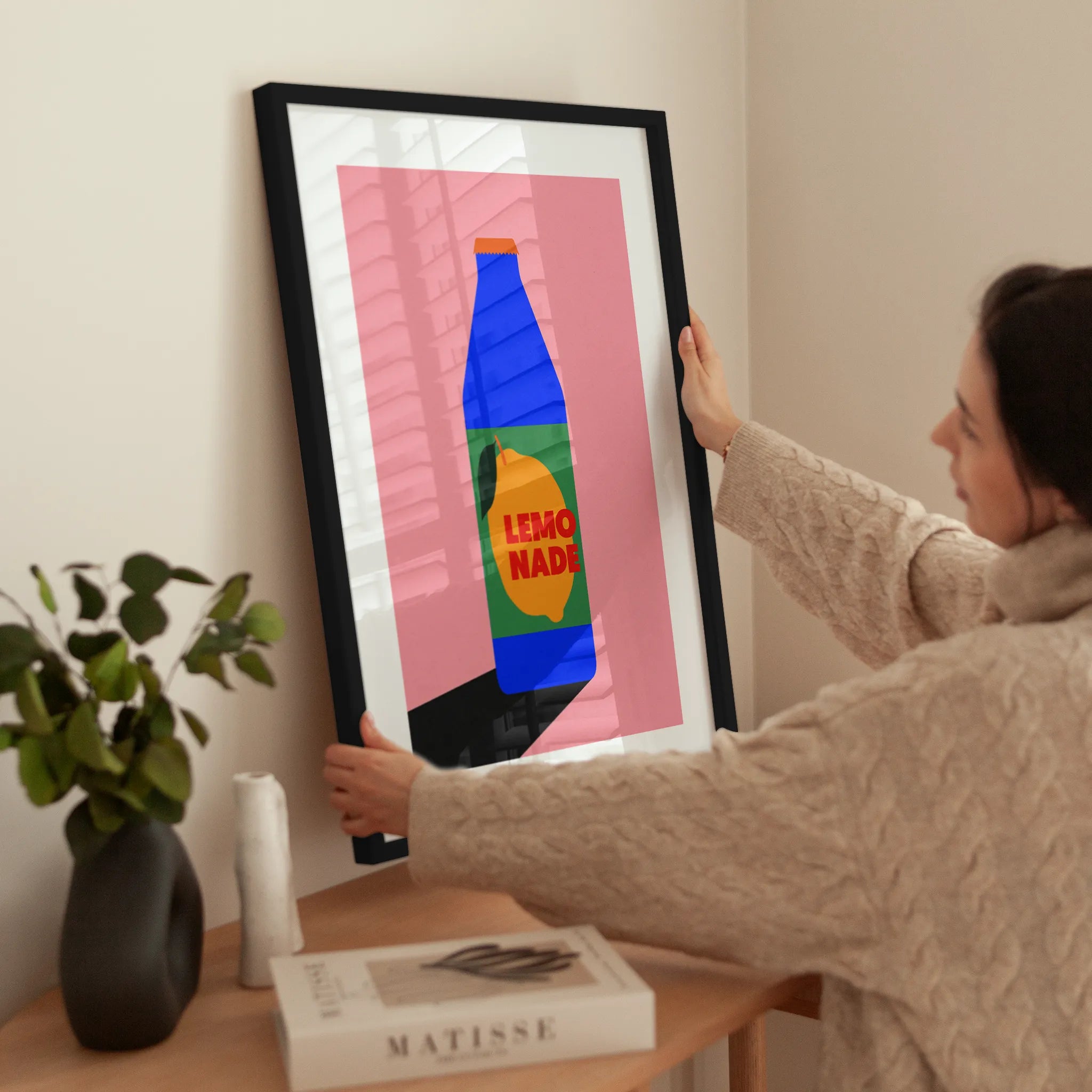 Lemonade Bottle wird aufgehängt