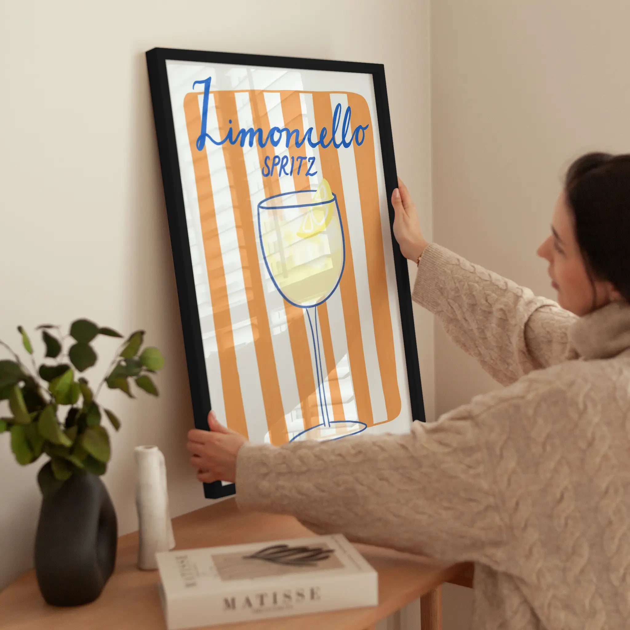 Limoncello Spritz Stripes wird aufgehängt