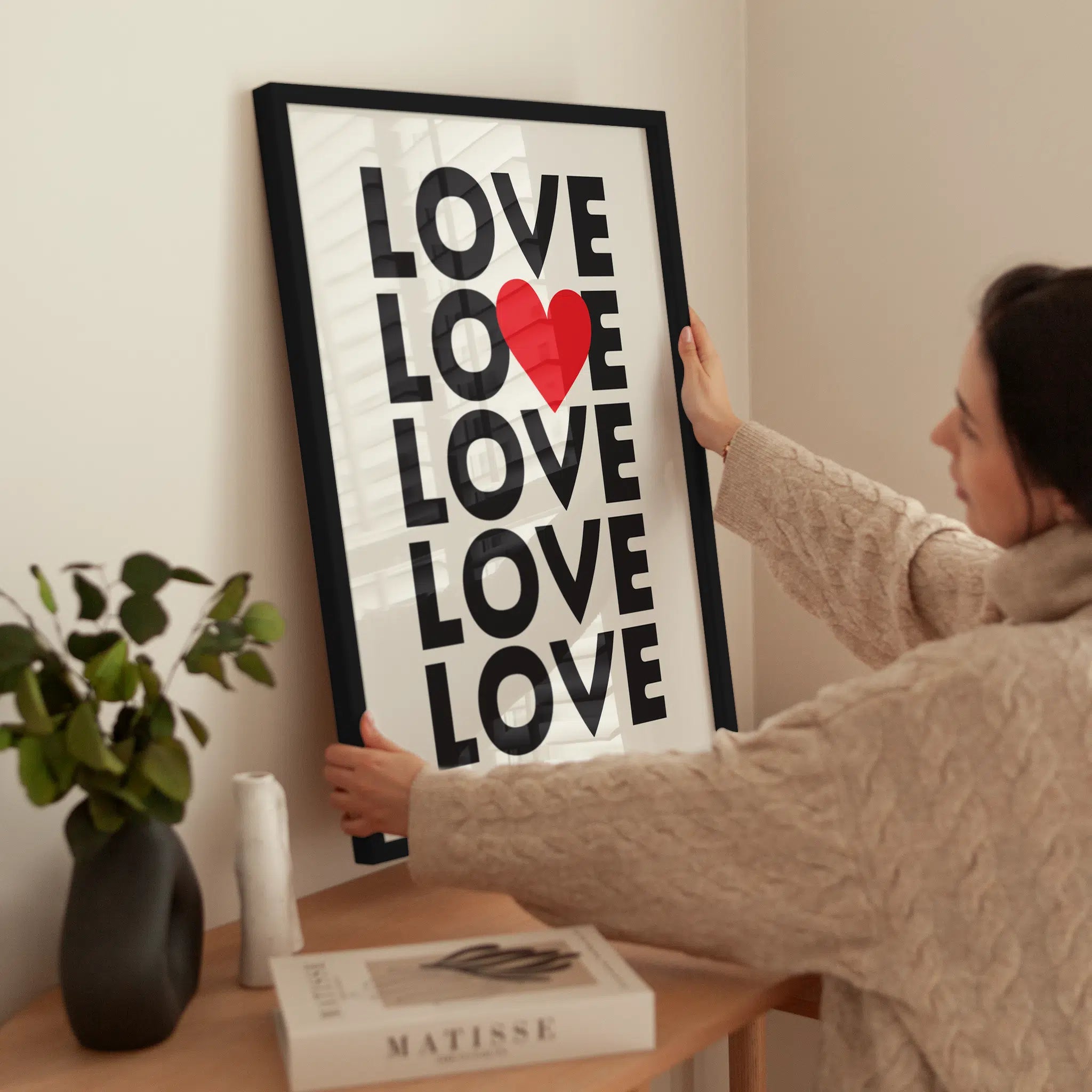 Love Heart wird aufgehängt