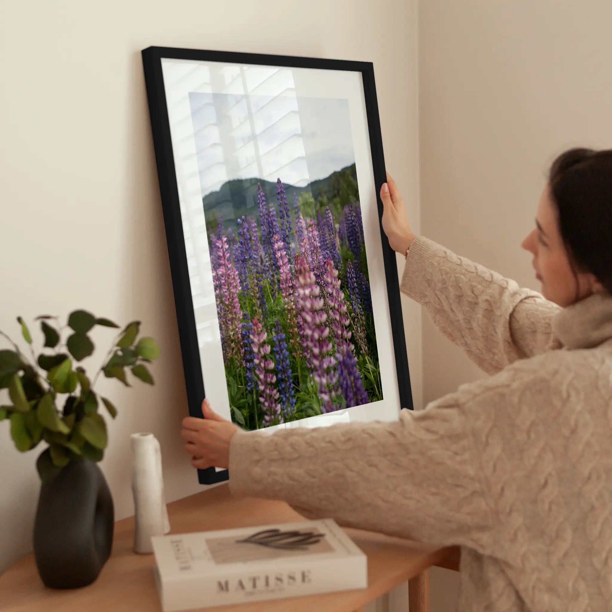 Lupine Field No4 wird aufgehängt
