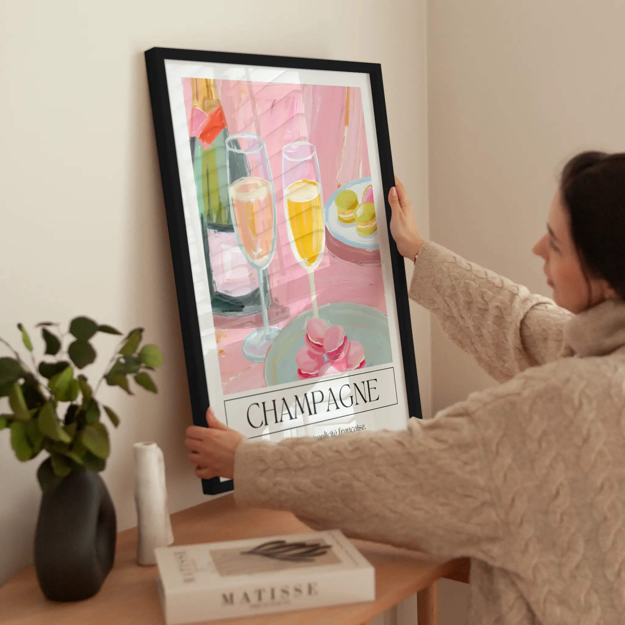 Macarons and Champagne wird aufgehängt