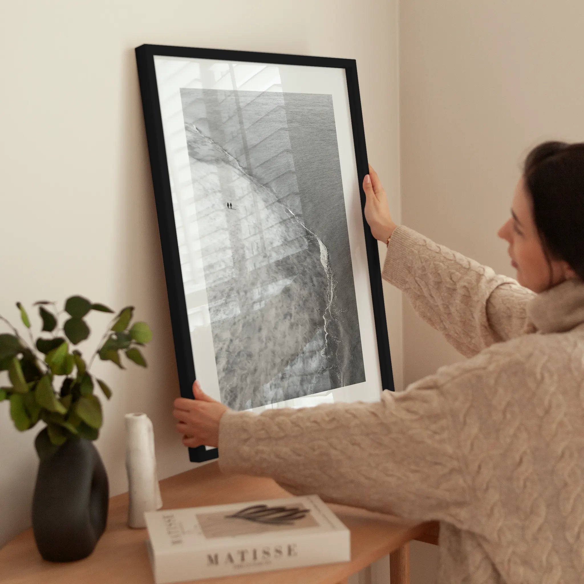Monochrome Beach View wird aufgehängt