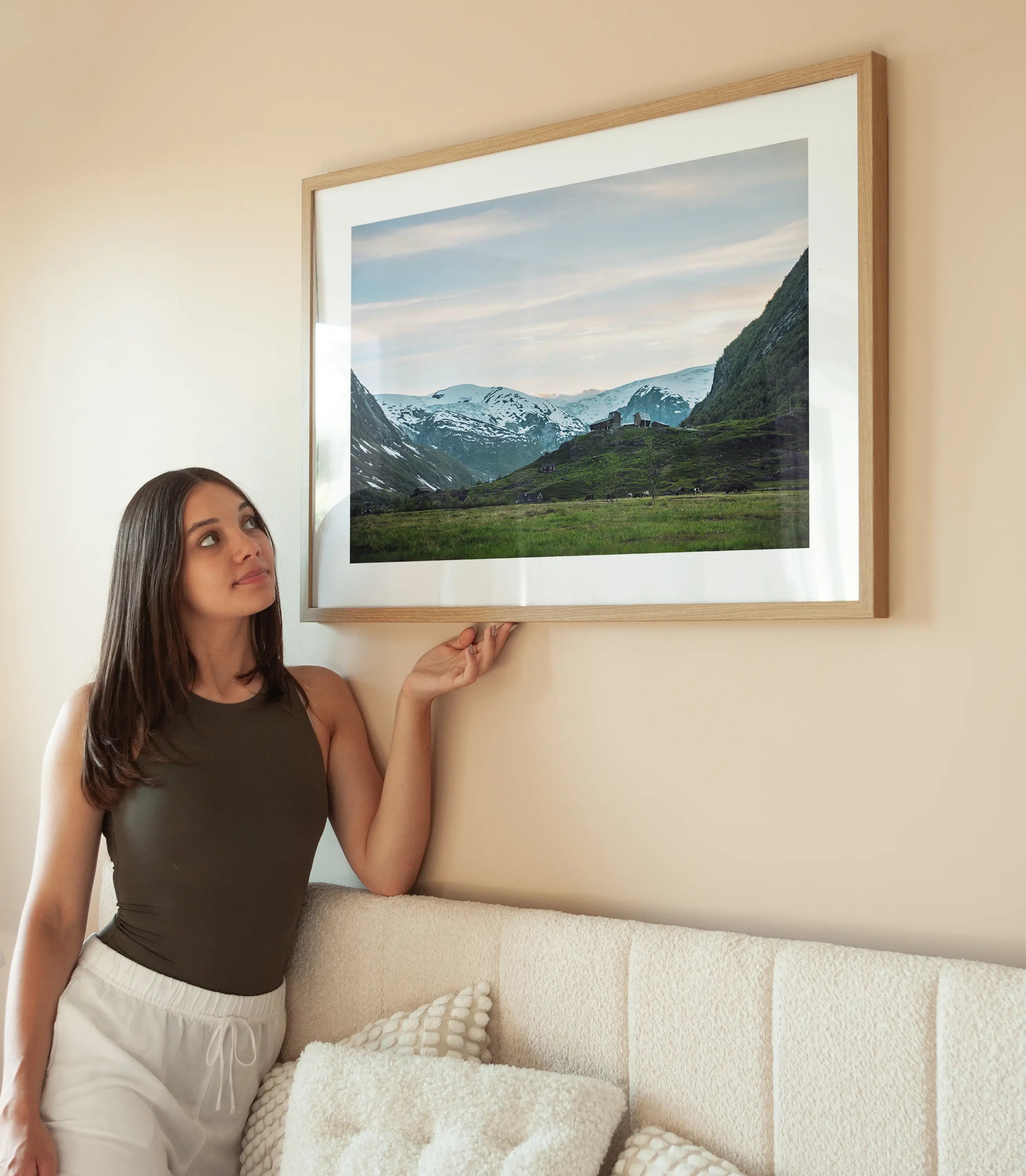 Norwegian Landscape No2 wird aufgehängt