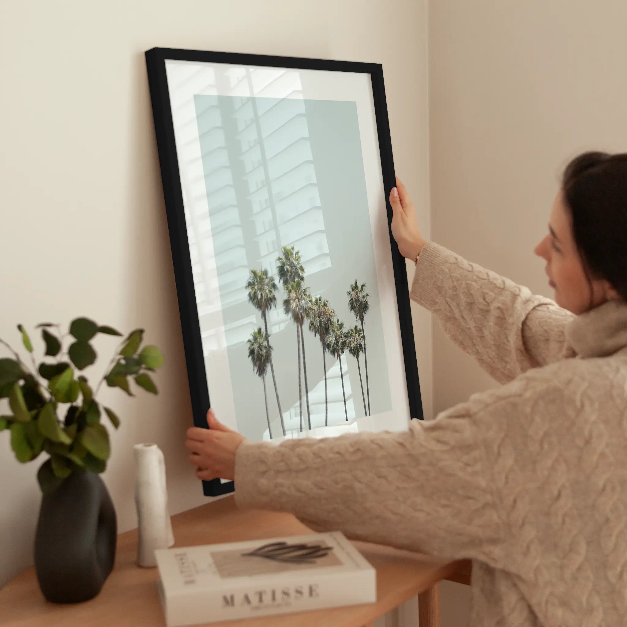 Pastel Palms wird aufgehängt