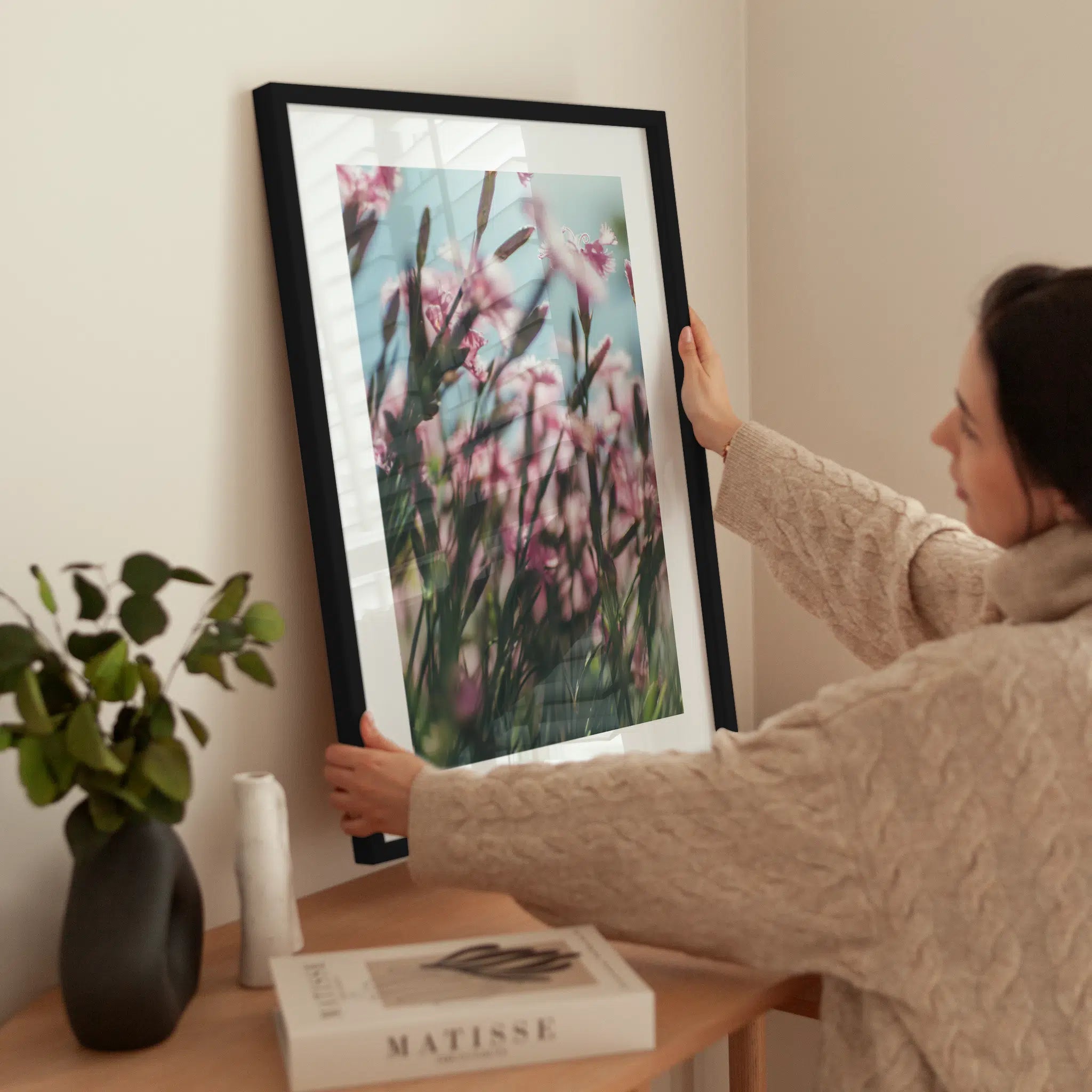Pink Flowers wird aufgehängt