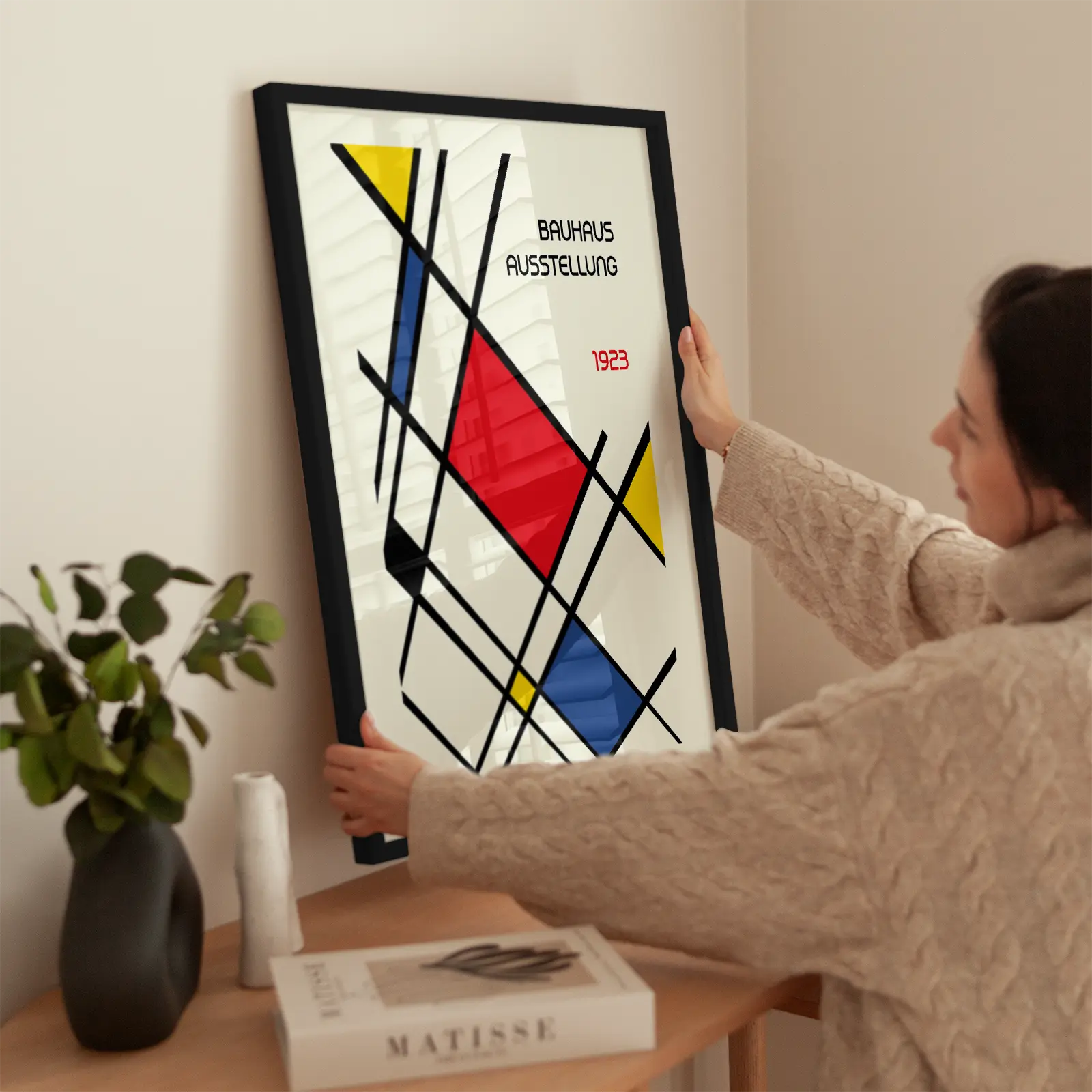 Red Grid — Bauhaus 1923 wird aufgehängt