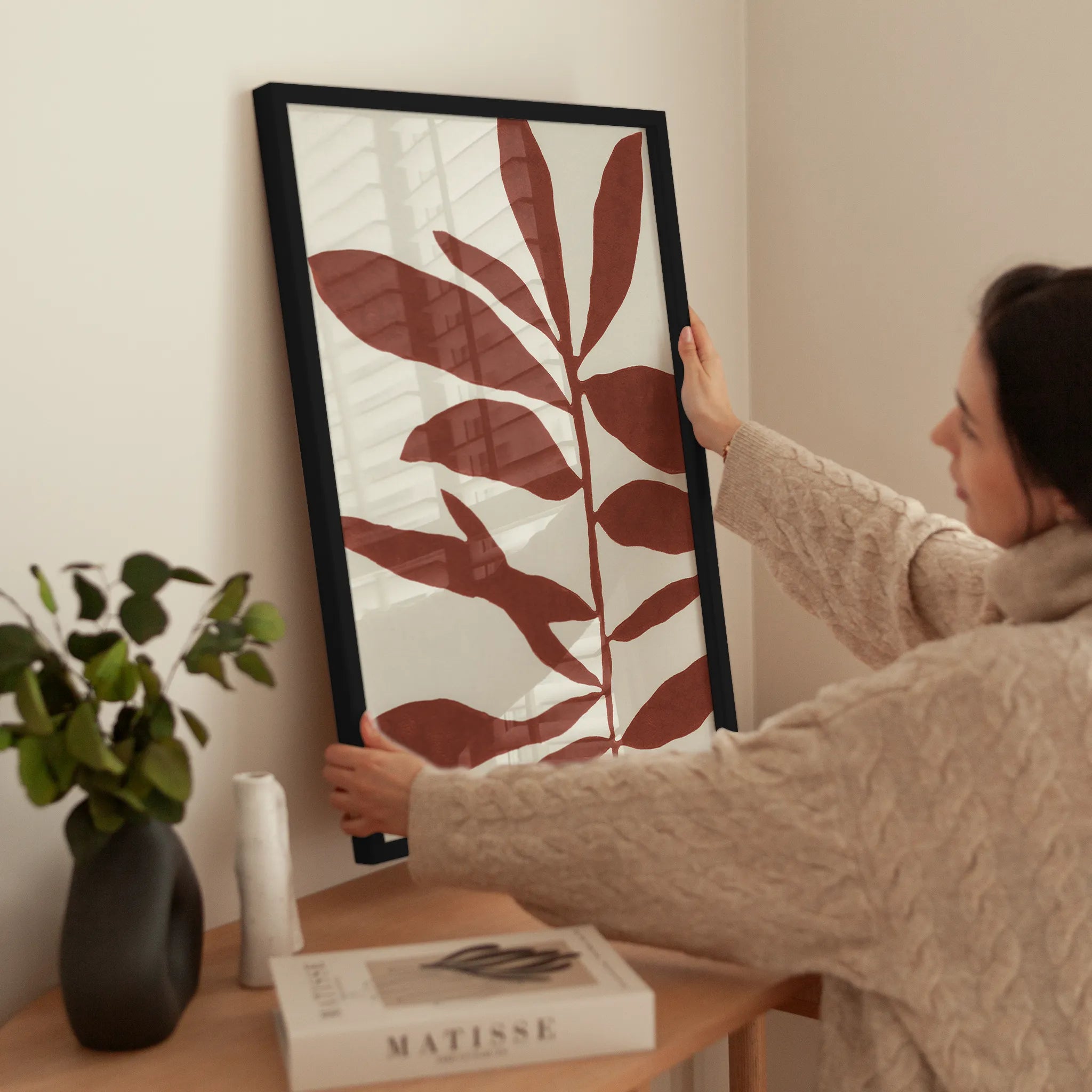 Red Leaves wird aufgehängt