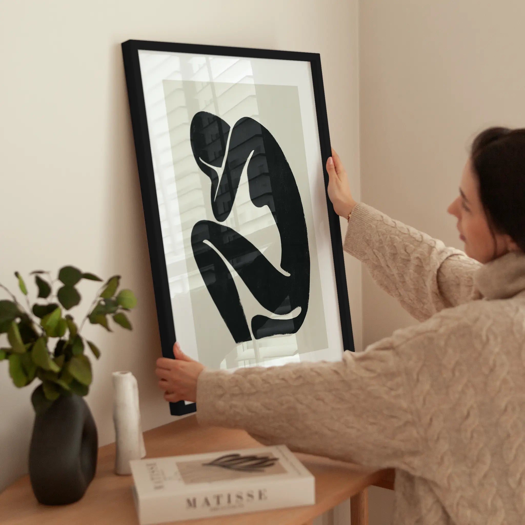 Silhouette Nude No2 wird aufgehängt
