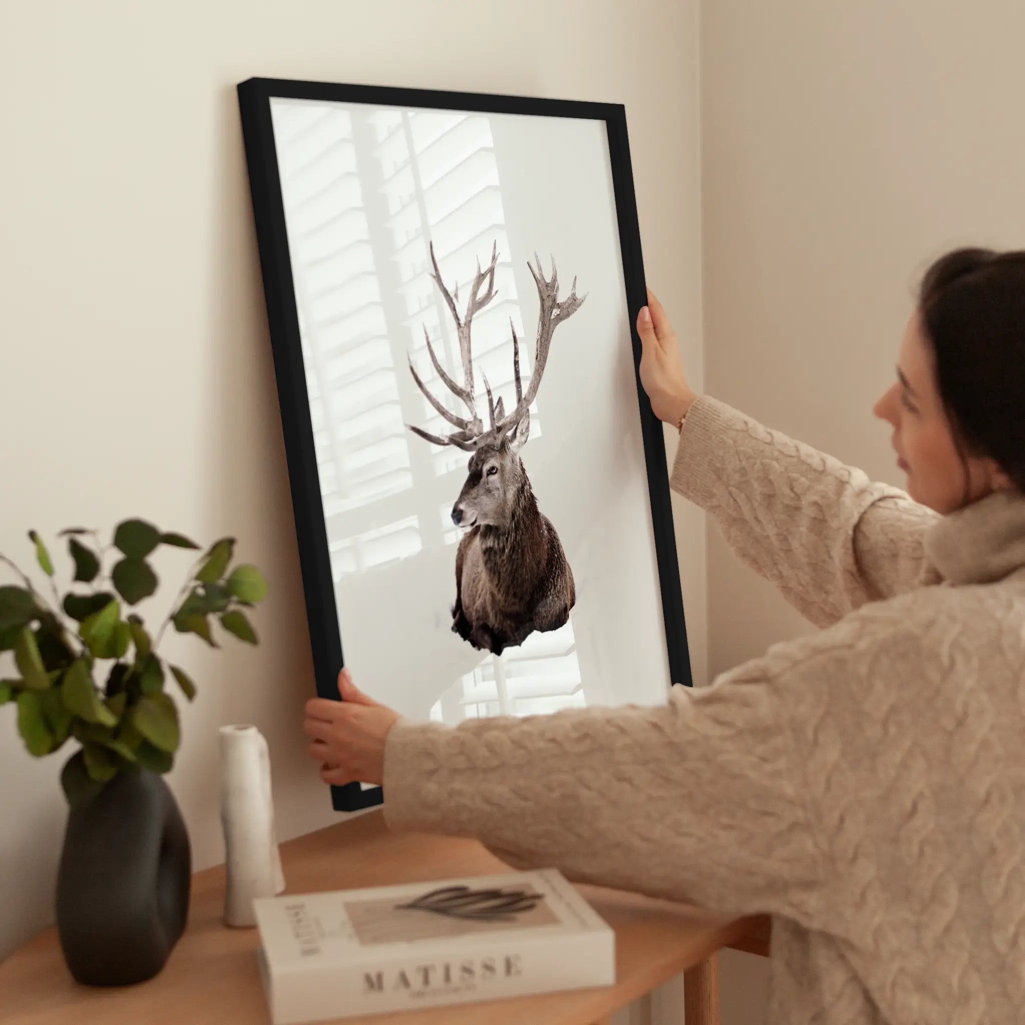 Stag In Snow wird aufgehängt