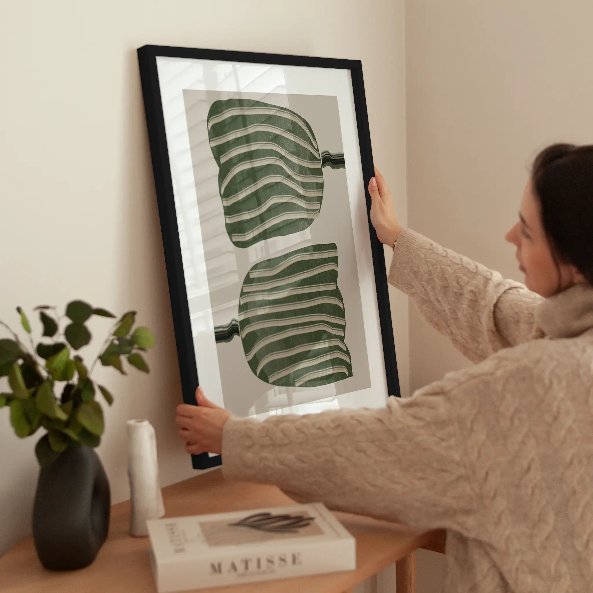Striped Botanical No1 wird aufgehängt