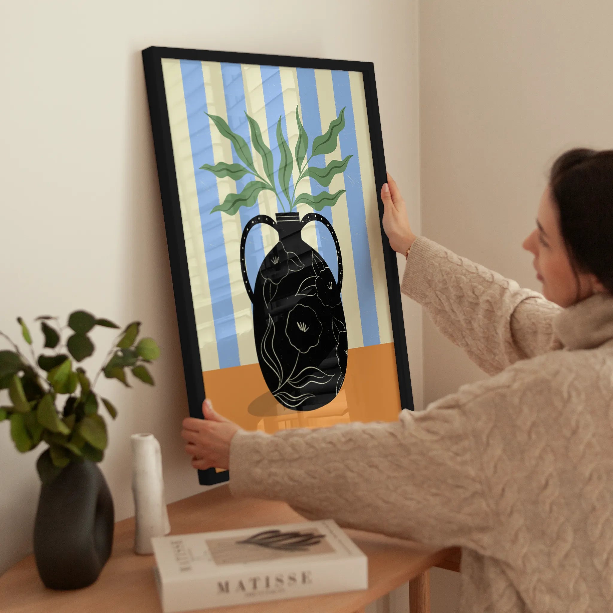 Striped Still Life wird aufgehängt