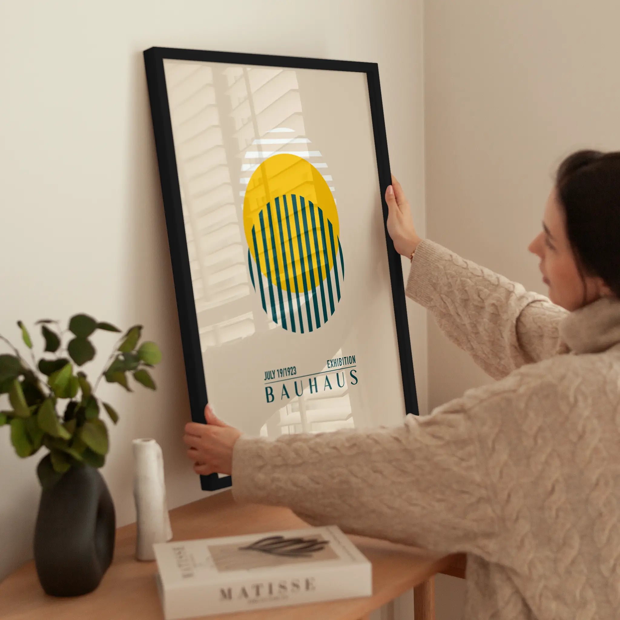 Sunform Composition wird aufgehängt