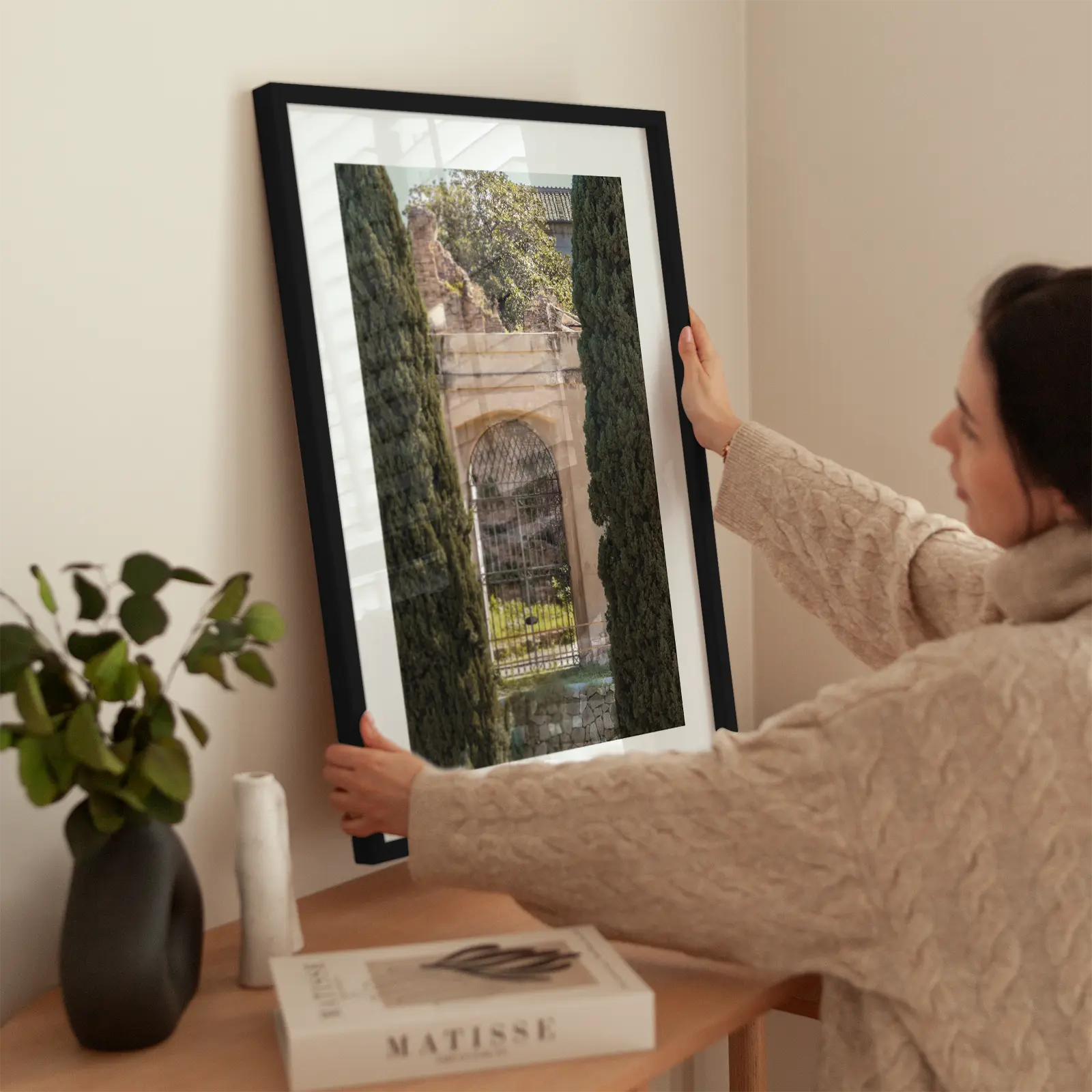 Tuscan Gateway wird aufgehängt