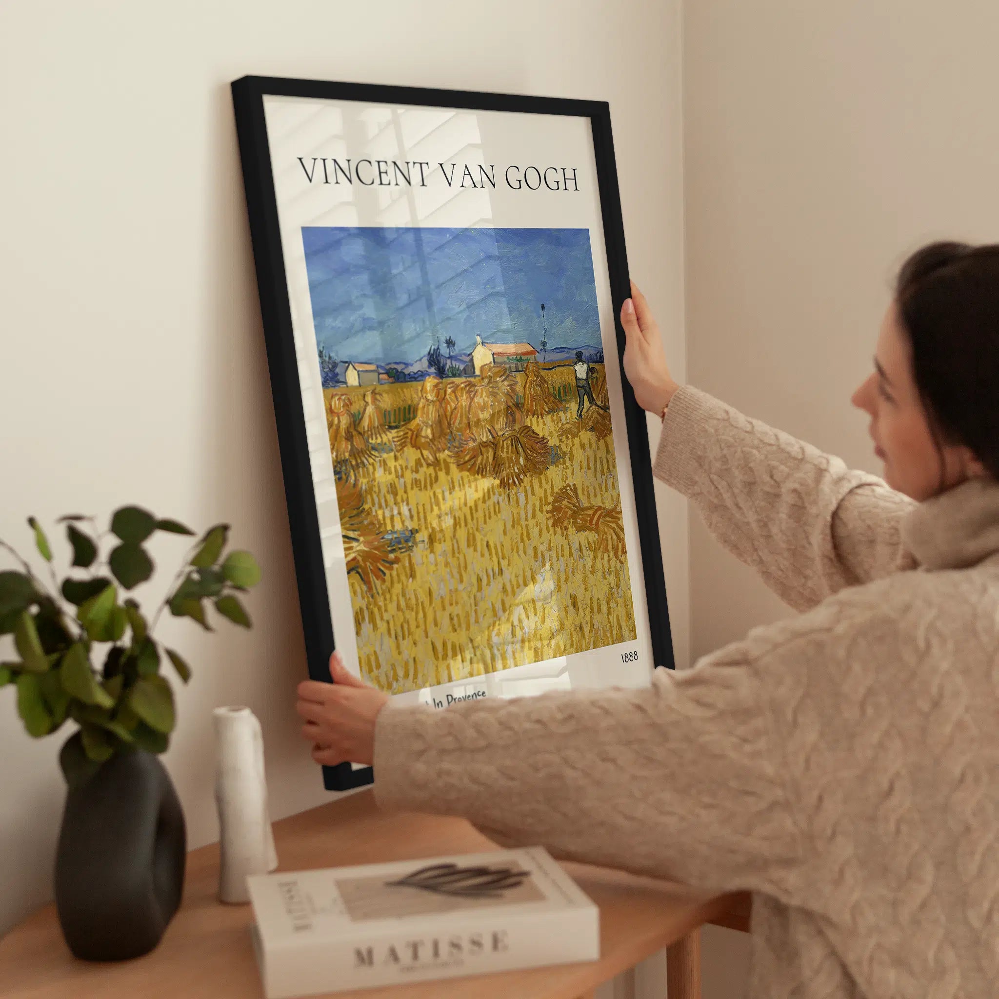 Van Gogh — Corn Harvest in Provence wird aufgehängt