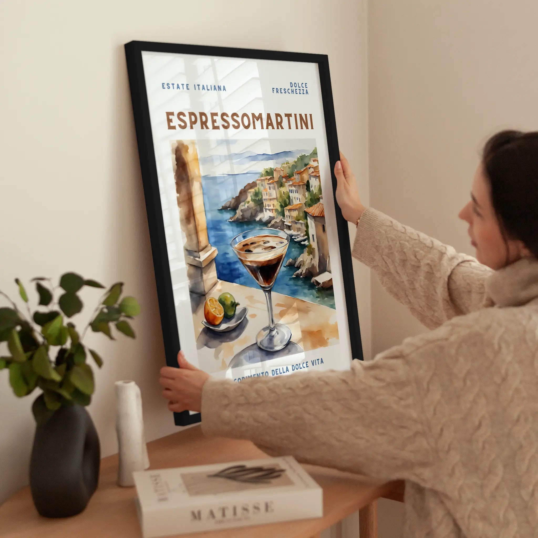 Watercolour Espresso Martini wird aufgehängt