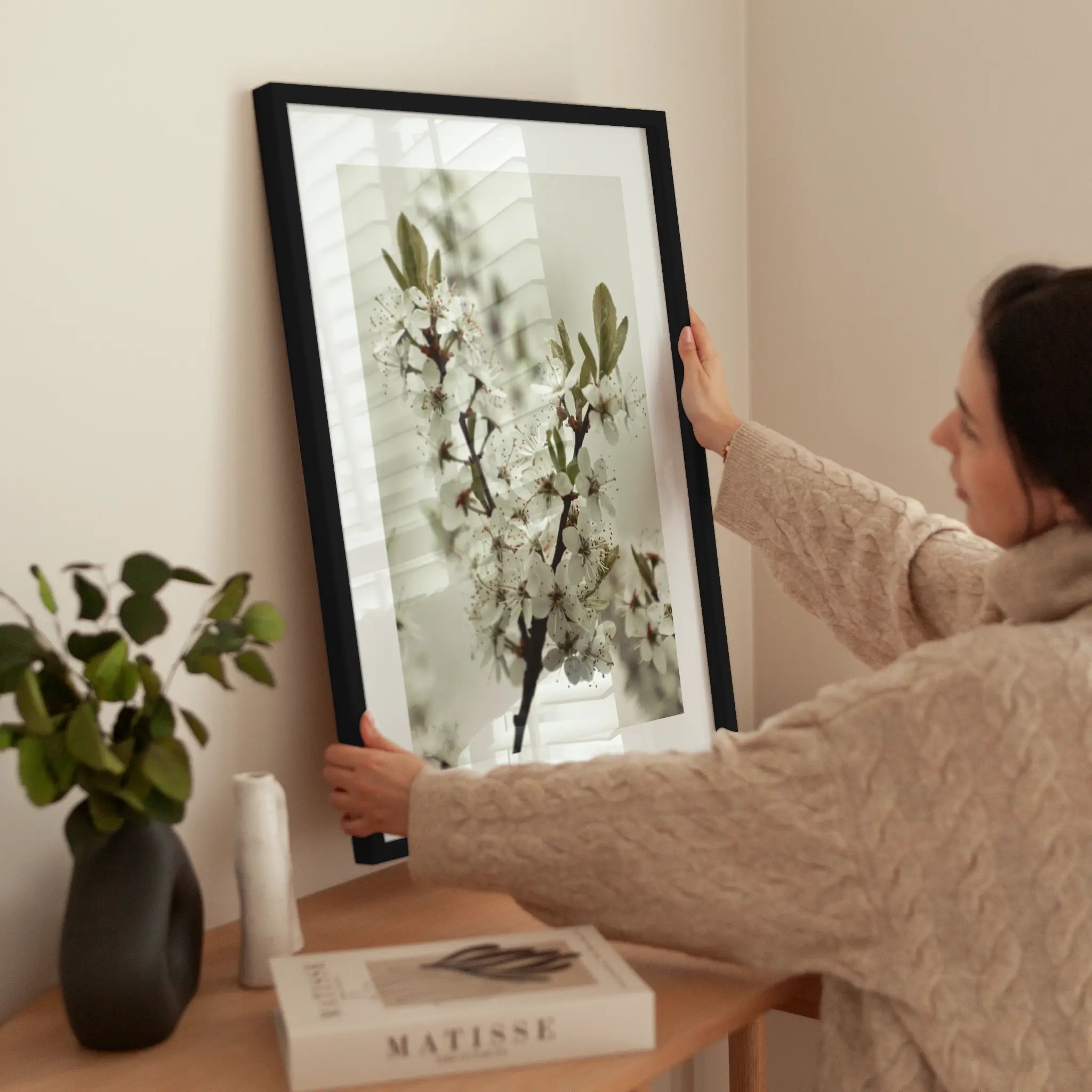 White Blossoming Branch wird aufgehängt