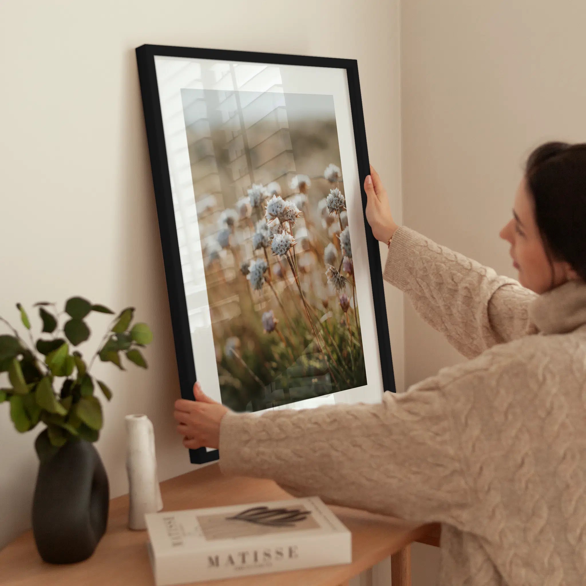 White Meadow Flowers wird aufgehängt