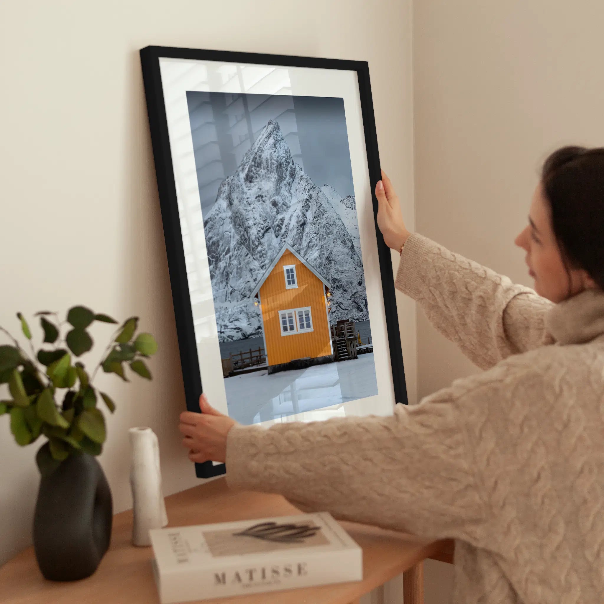 Yellow House wird aufgehängt