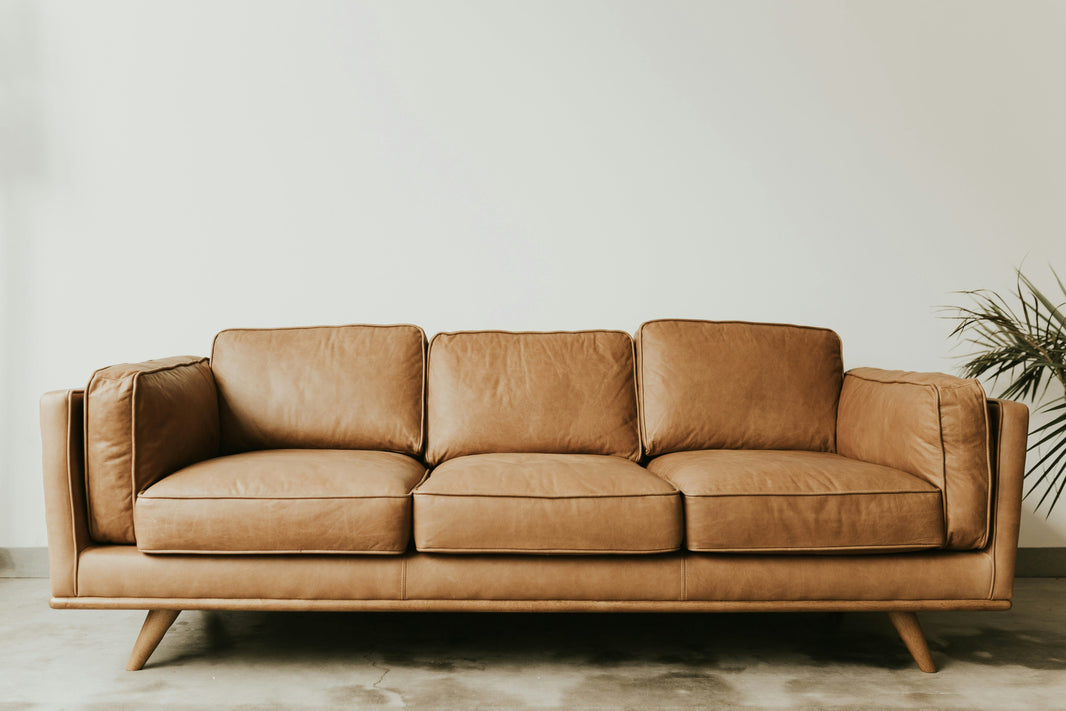 Was passt perfekt über dein Sofa? Moderne Ideen im Vergleich – Poster, Bilderwand und mehr