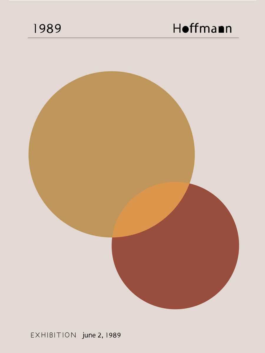 Grafik mit überlappenden, runden Formen in Orange und Braun auf hellbeigem Hintergrund, mit Text an der Ober- und Unterseite.