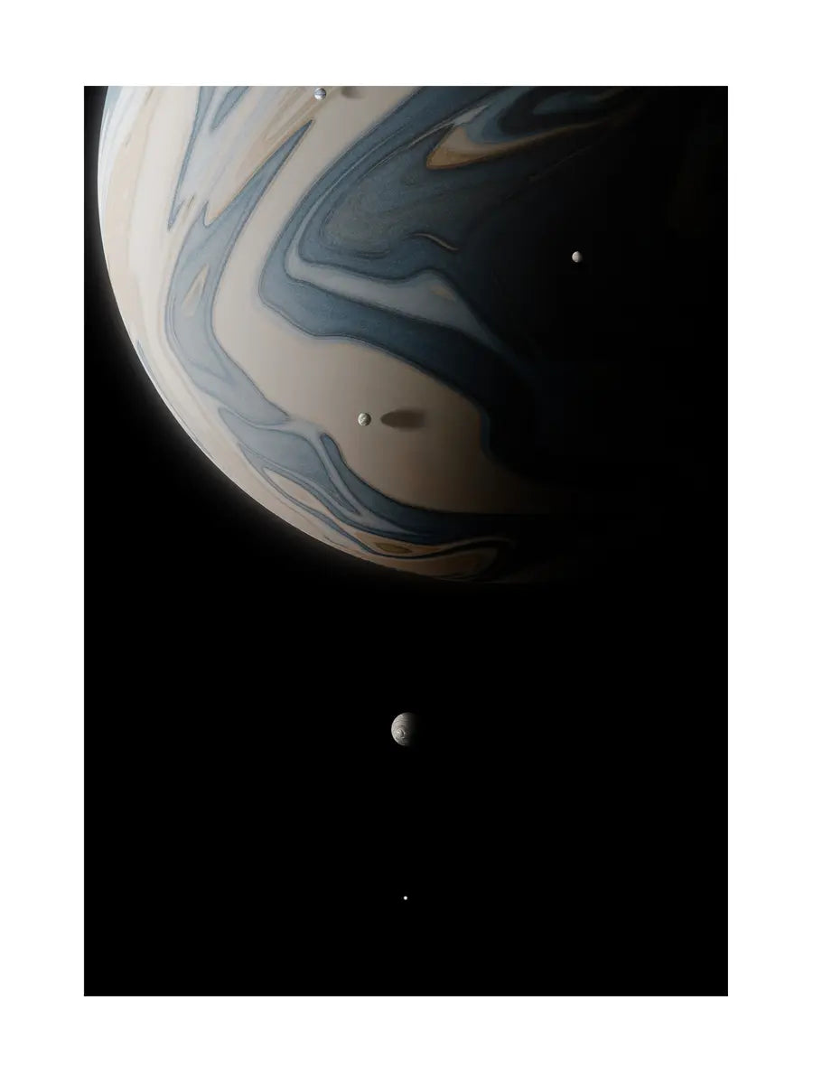 Poster des Planeten Jupiter mit seinen Monden vor einem schwarzen Hintergrund.