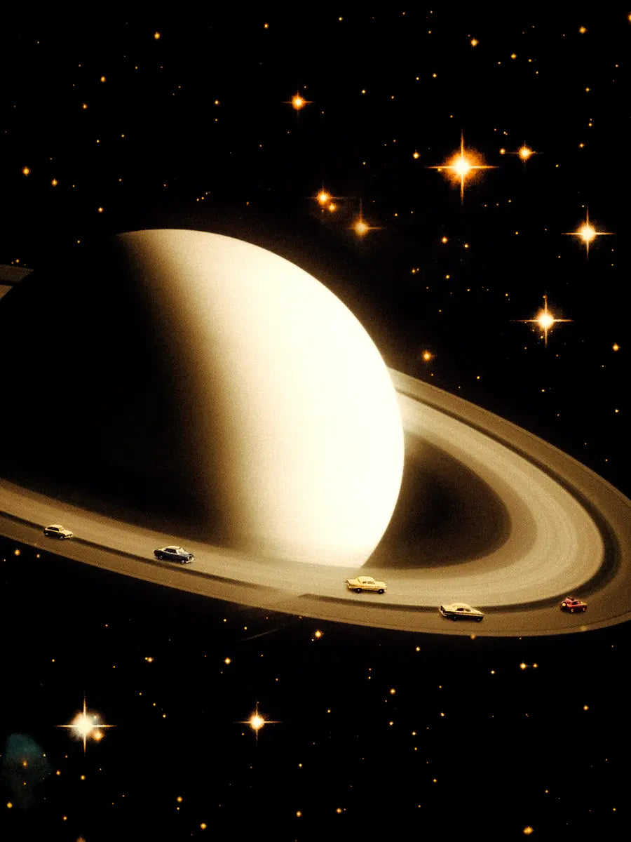 Illustration des Planeten Saturn mit Autos, die auf seinen Ringen fahren, vor einem Hintergrund aus funkelnden Sternen.