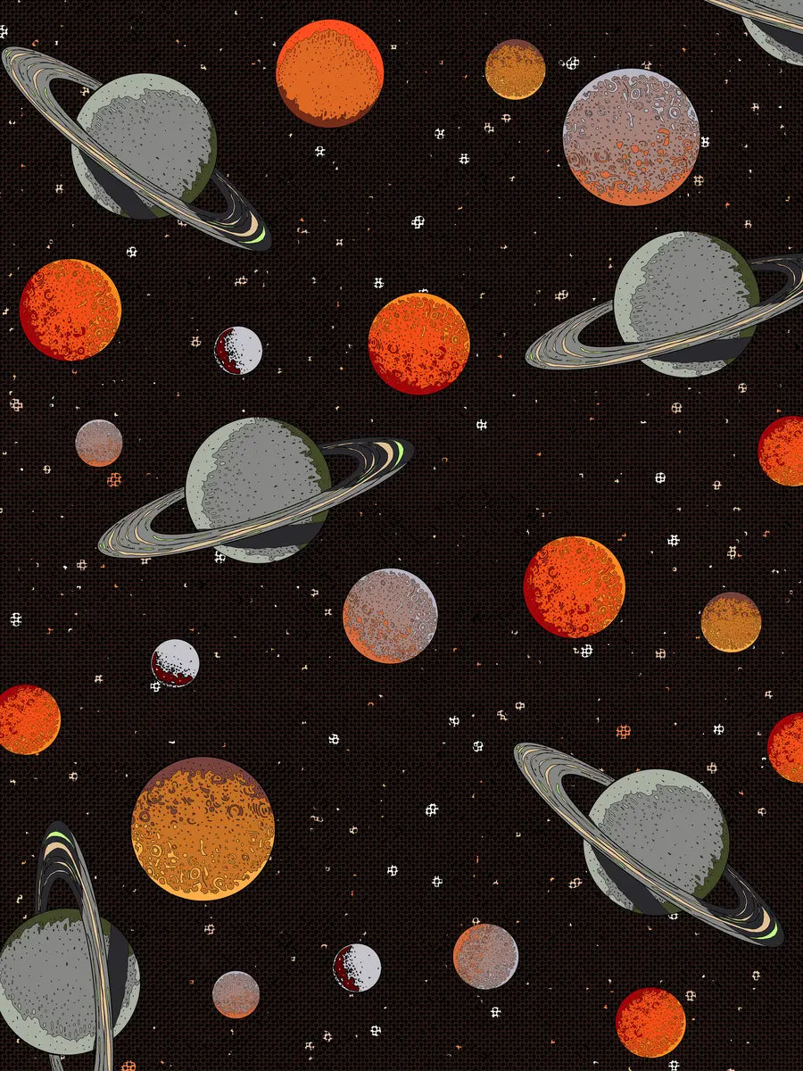Muster aus orangefarbenen und grauen Planeten auf schwarzem Hintergrund.