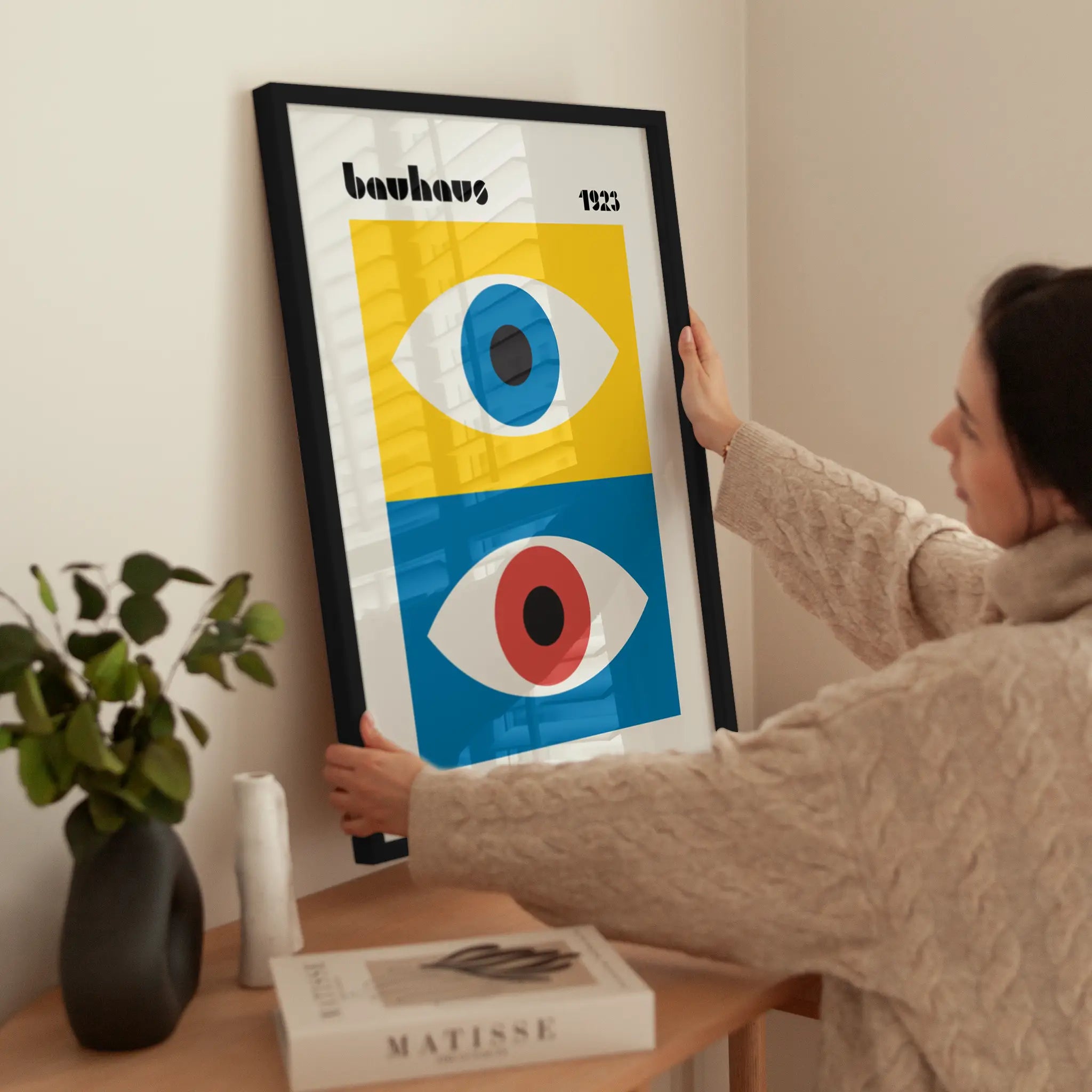 Bauhaus Eyes wird aufgehängt