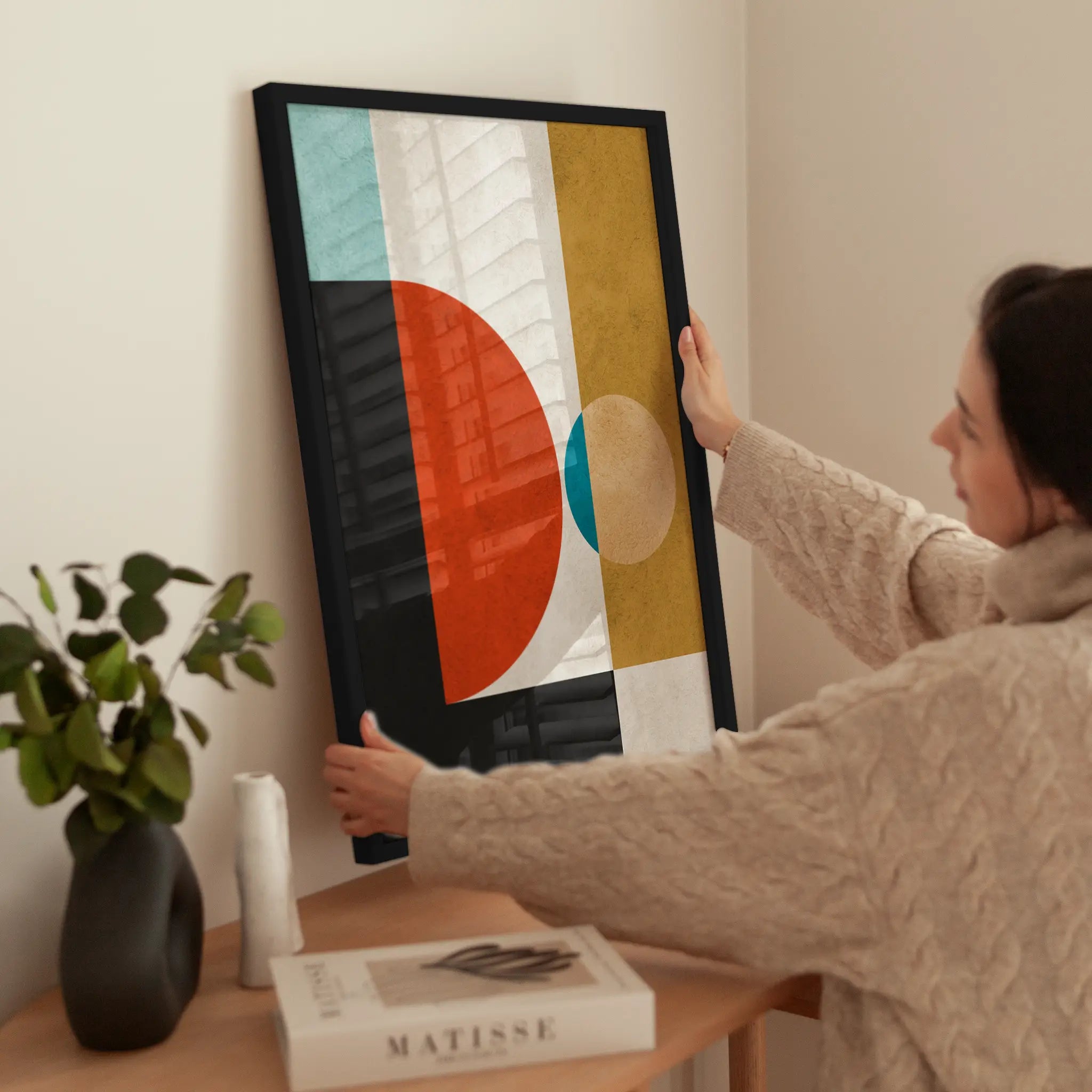Bauhaus Geometric Harmony No10 wird aufgehängt