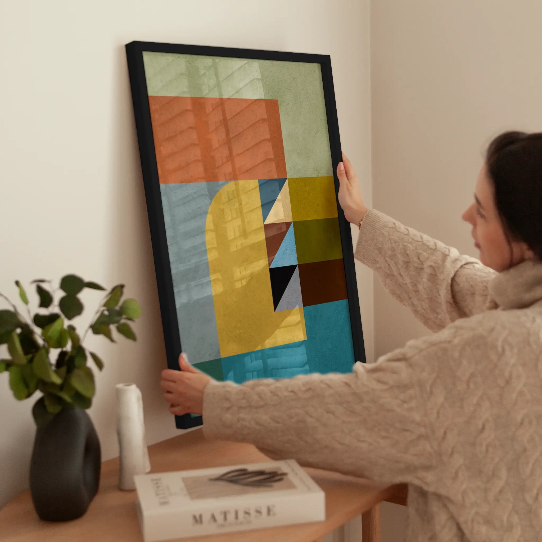Bauhaus Geometric Harmony No9 wird aufgehängt