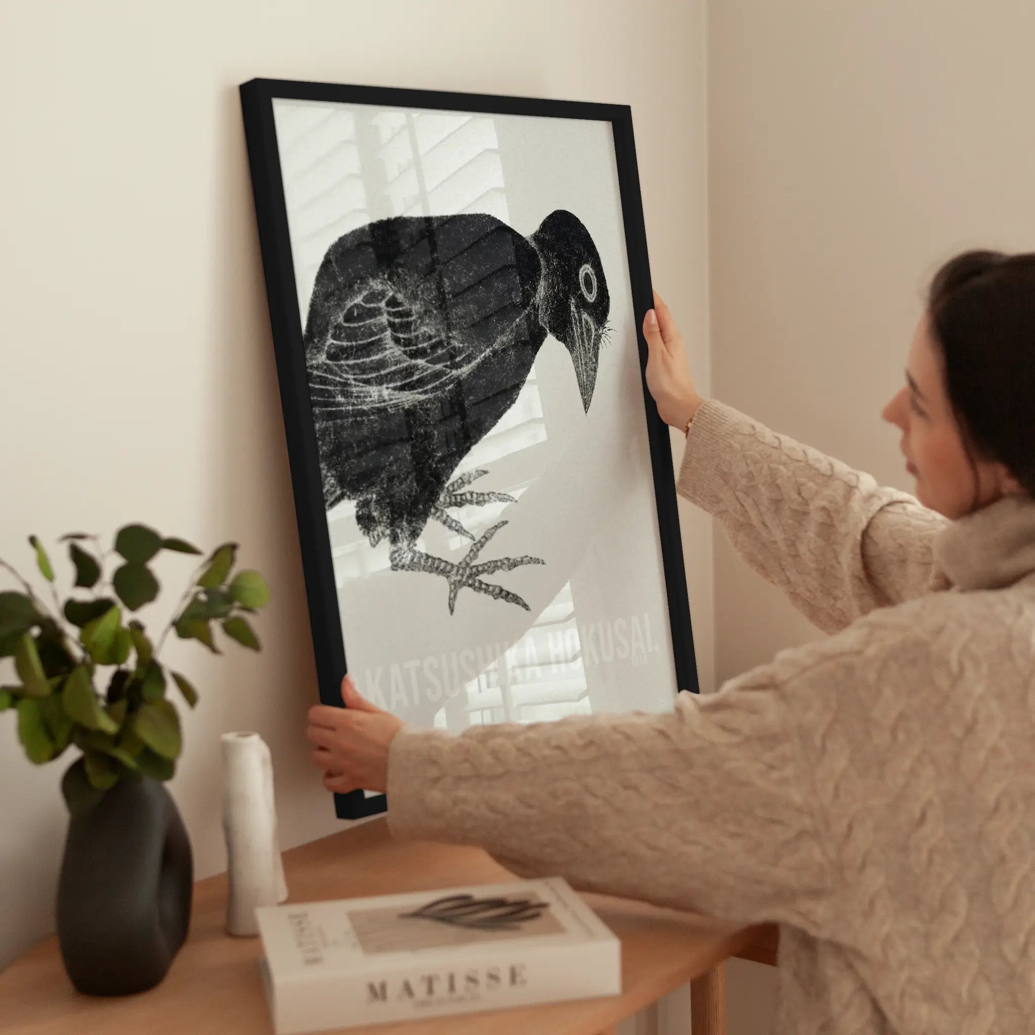 Bird by Hokusai wird aufgehängt