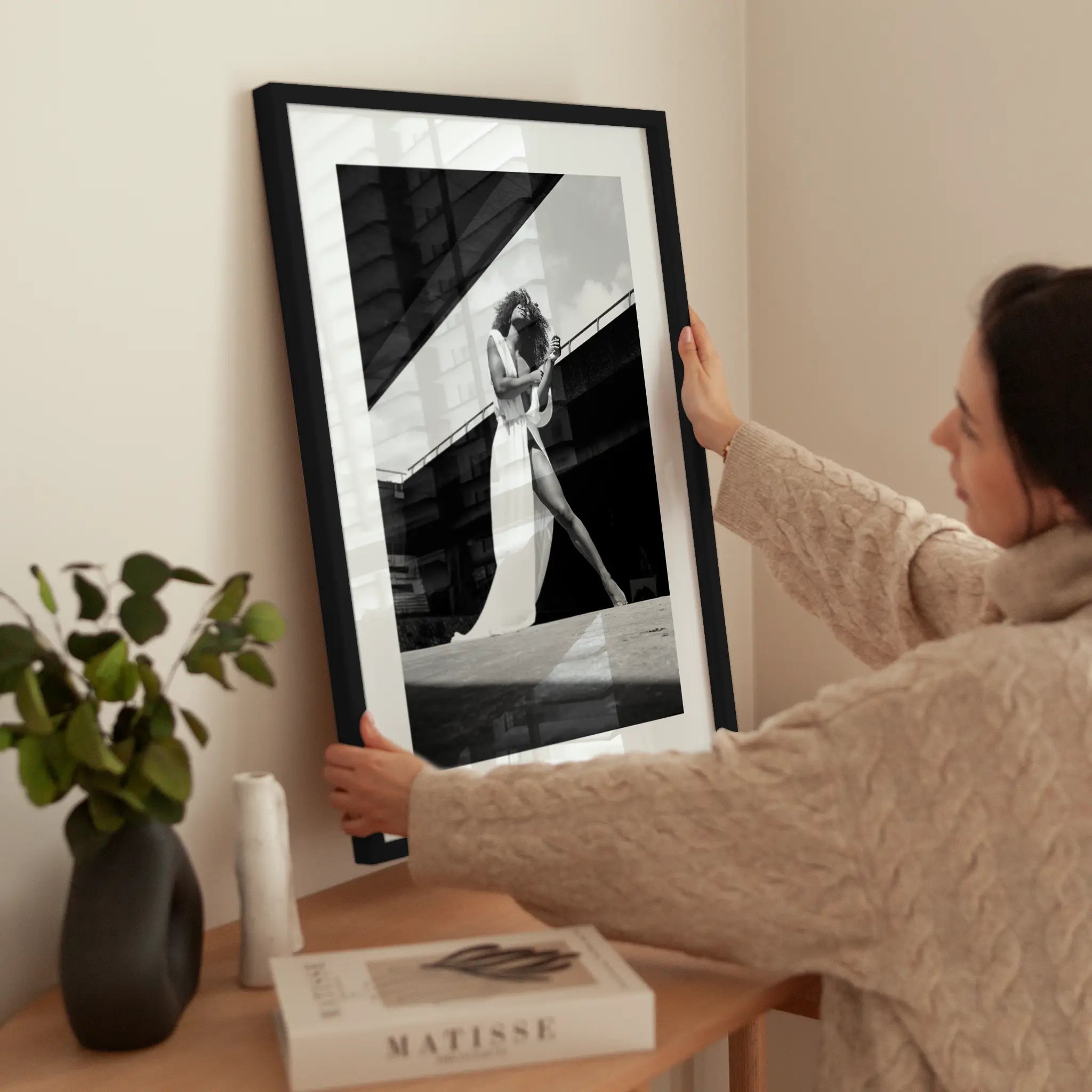 Black and White Dance wird aufgehängt