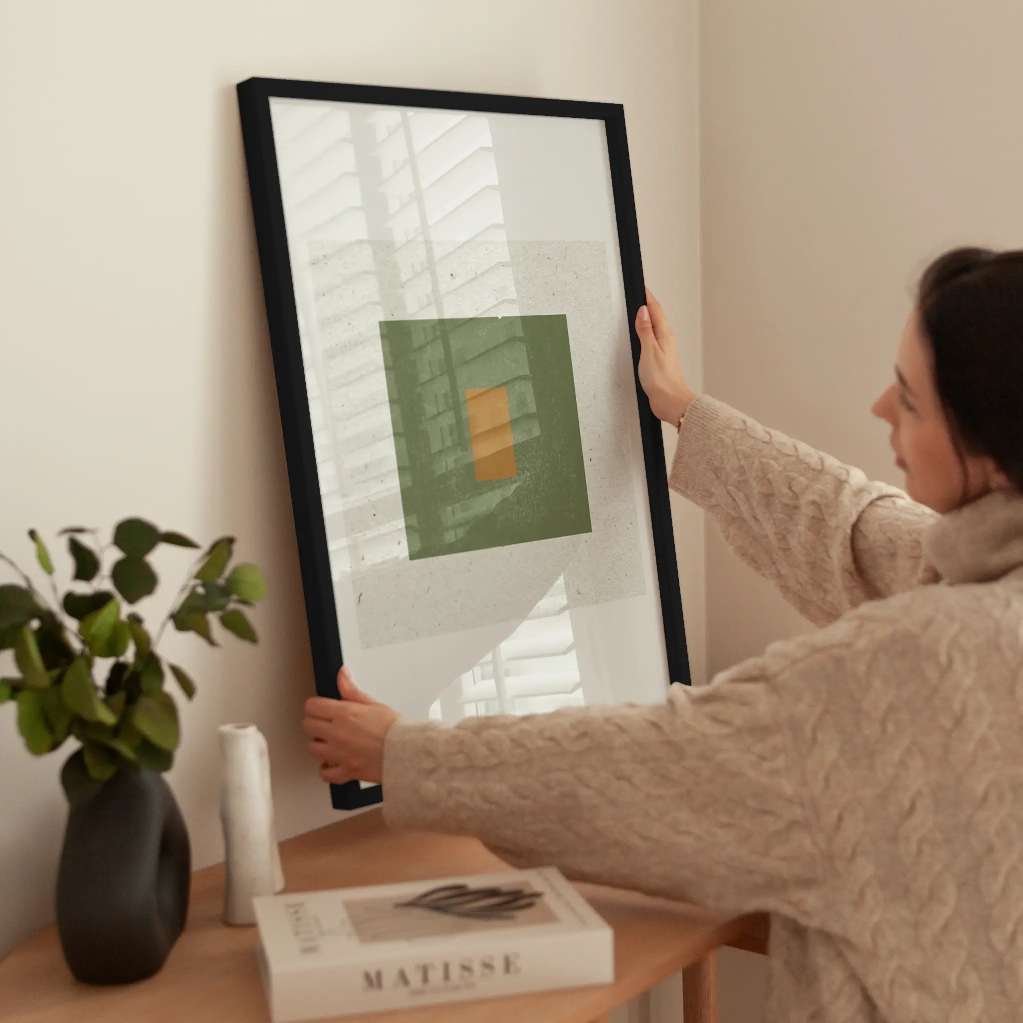 Bold Abstract wird aufgehängt